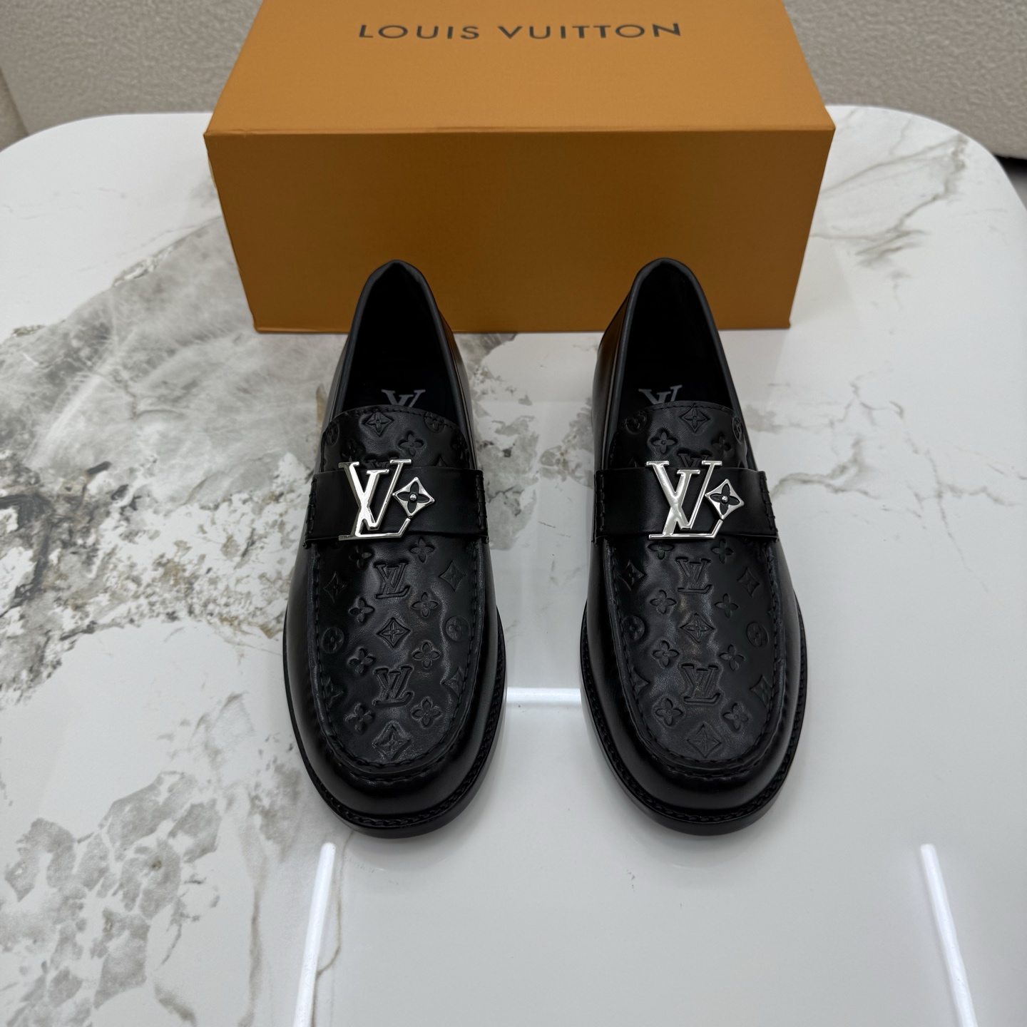 루이비통(LV) 카프스킨 프리미엄 드레스 슈즈 로퍼 구두 신발