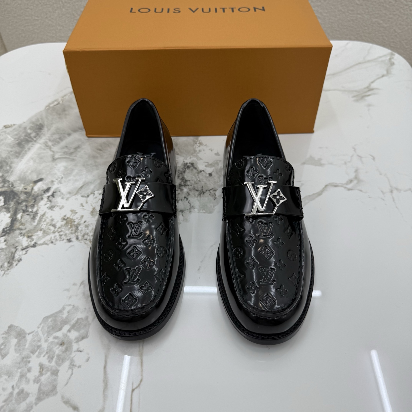 루이비통(LV) 카프스킨 프리미엄 드레스 슈즈 로퍼 구두 신발