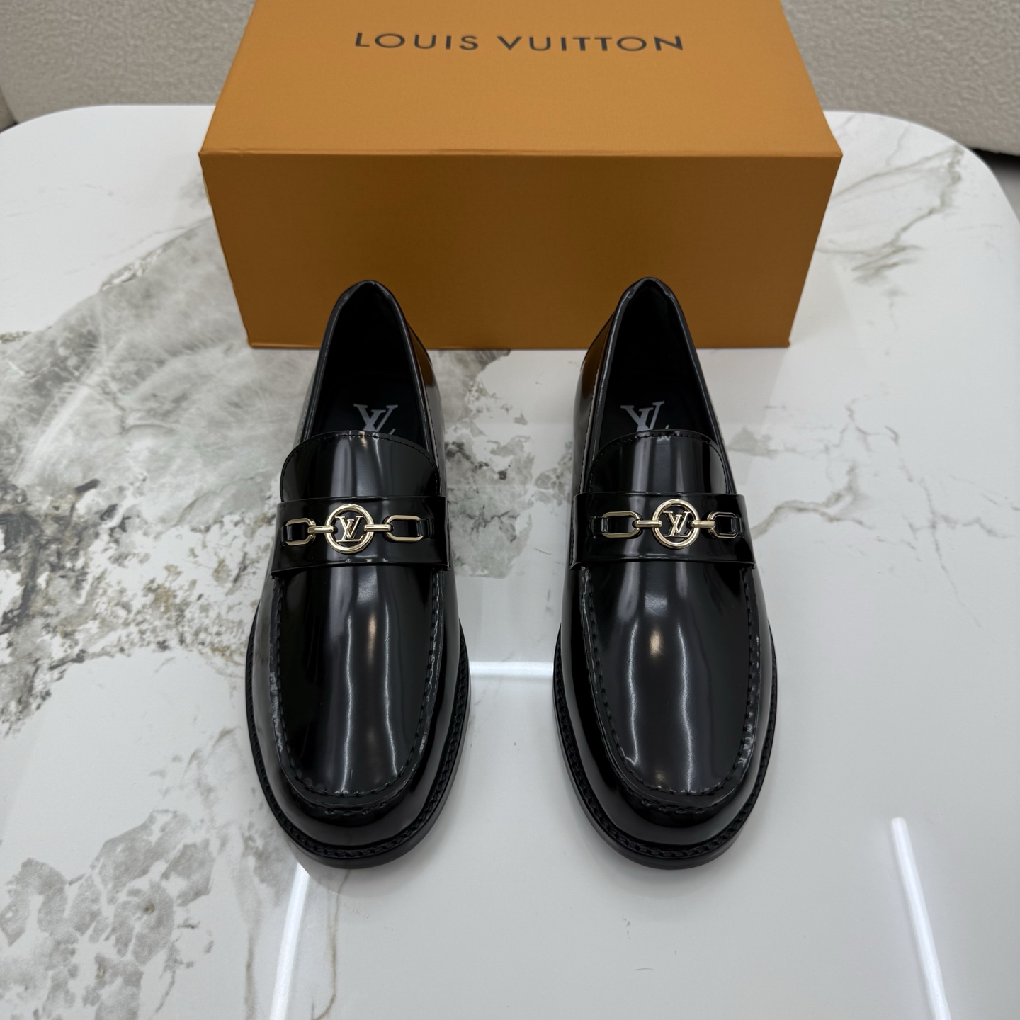 루이비통(LV) 카프스킨 프리미엄 드레스 슈즈 로퍼 구두 신발