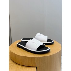 루이비통(LV) 워터프론트(Waterfront) 모노그램 워터프루프 슬리퍼 신발