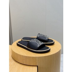 루이비통(LV) 워터프론트(Waterfront) 모노그램 워터프루프 슬리퍼 신발