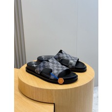 루이비통(LV) 오아시스(OASIS) 모노그램 스웨이드 뮬 슬리퍼 샌들 신발