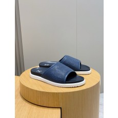 루이비통(LV) 오아시스(OASIS) 모노그램 스웨이드 뮬 슬리퍼 샌들 신발