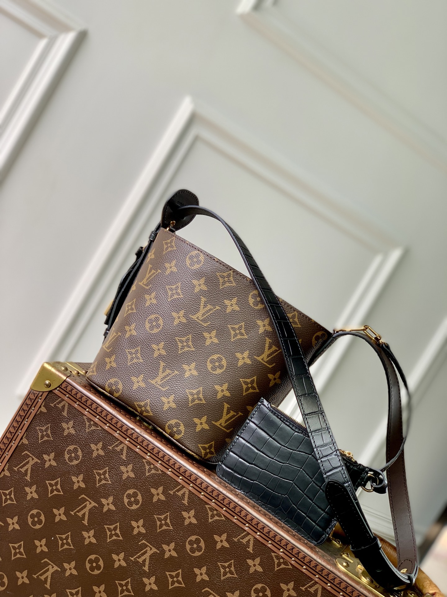 루이비통(Louis Vuitton) LV 루나 뉴 이어 올 인(All In) BB - 블랙 가방