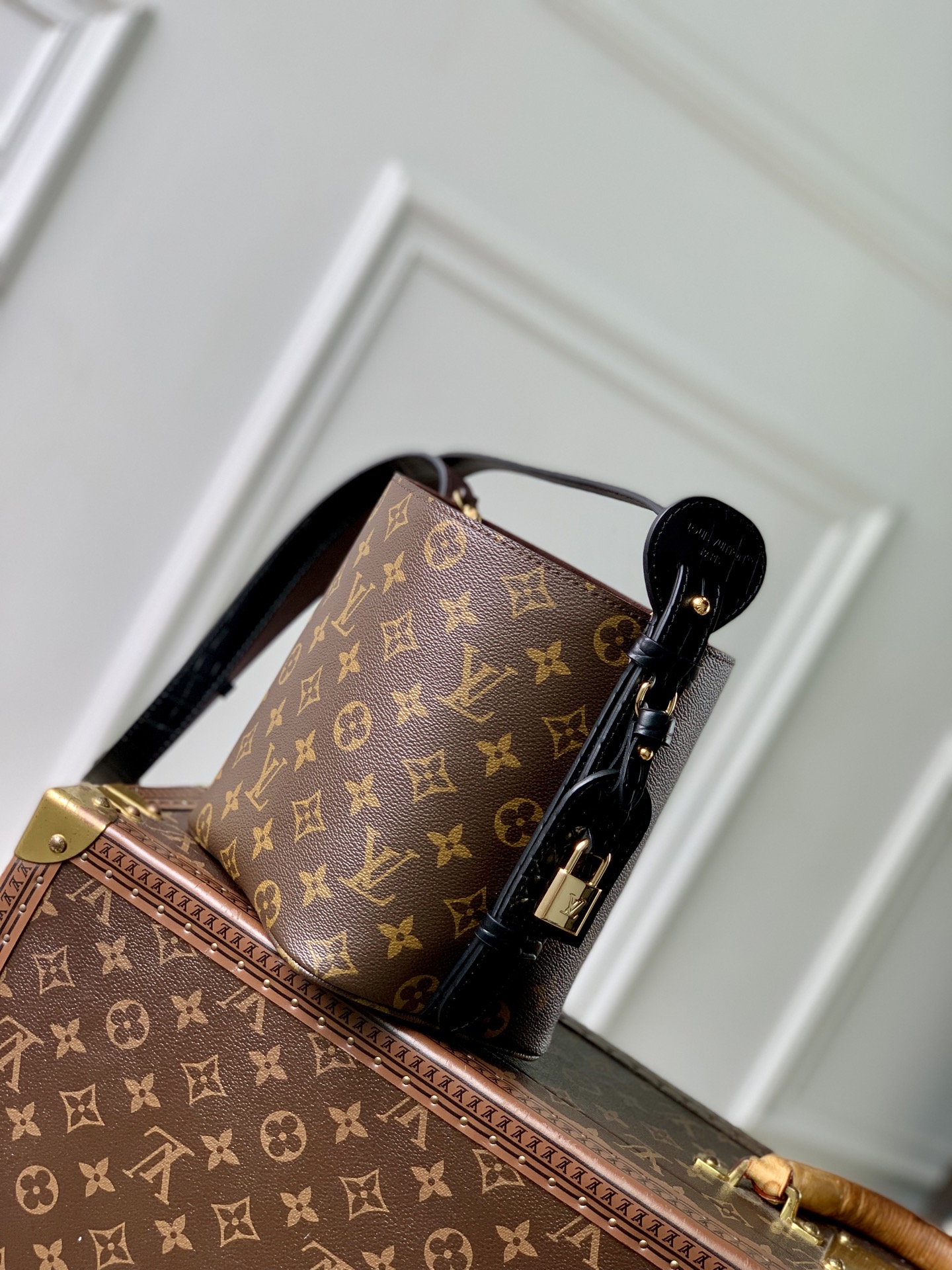 루이비통(Louis Vuitton) LV 루나 뉴 이어 올 인(All In) BB - 블랙 가방
