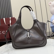 구찌(Gucci) 마켓 인스파이어드 브라운 레더 토트백 가방