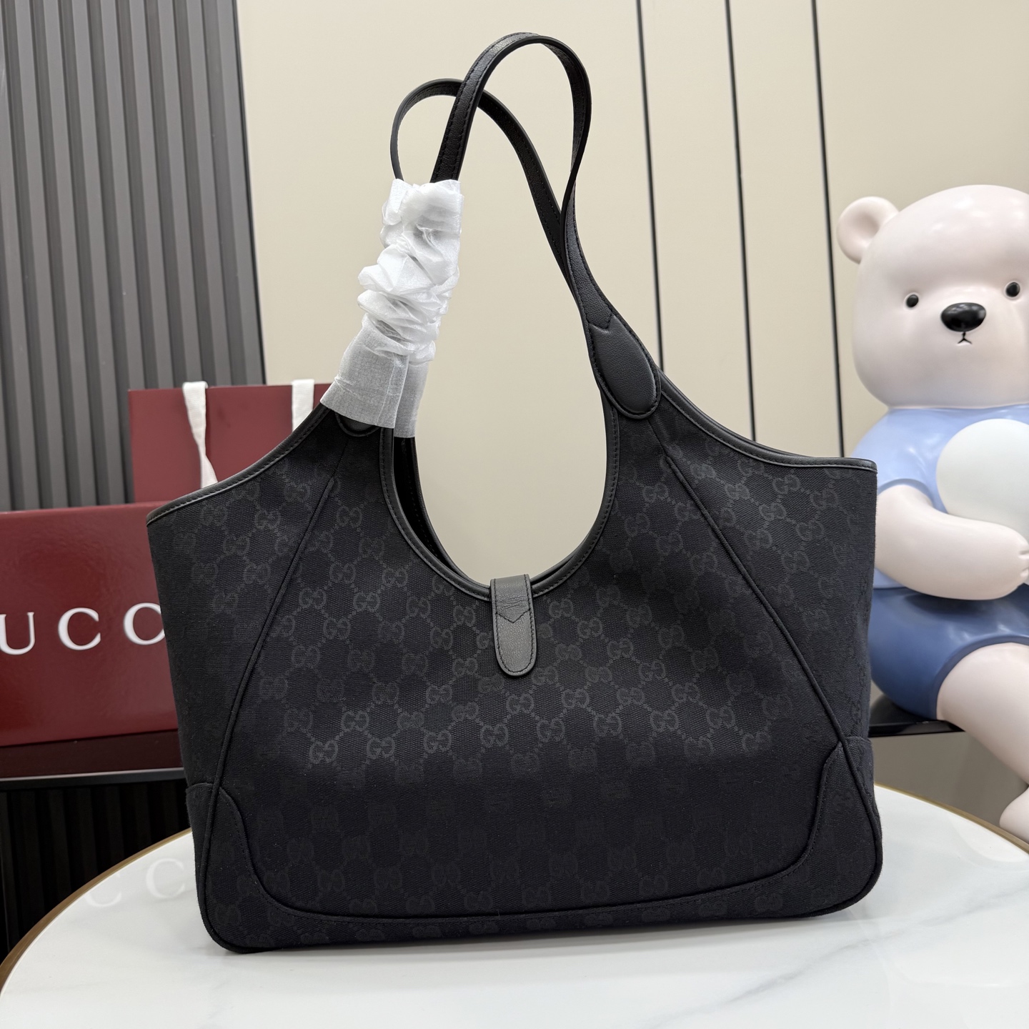 구찌(Gucci) 마켓 인스파이어드 블랙 GG 캔버스 토트백 가방 라지
