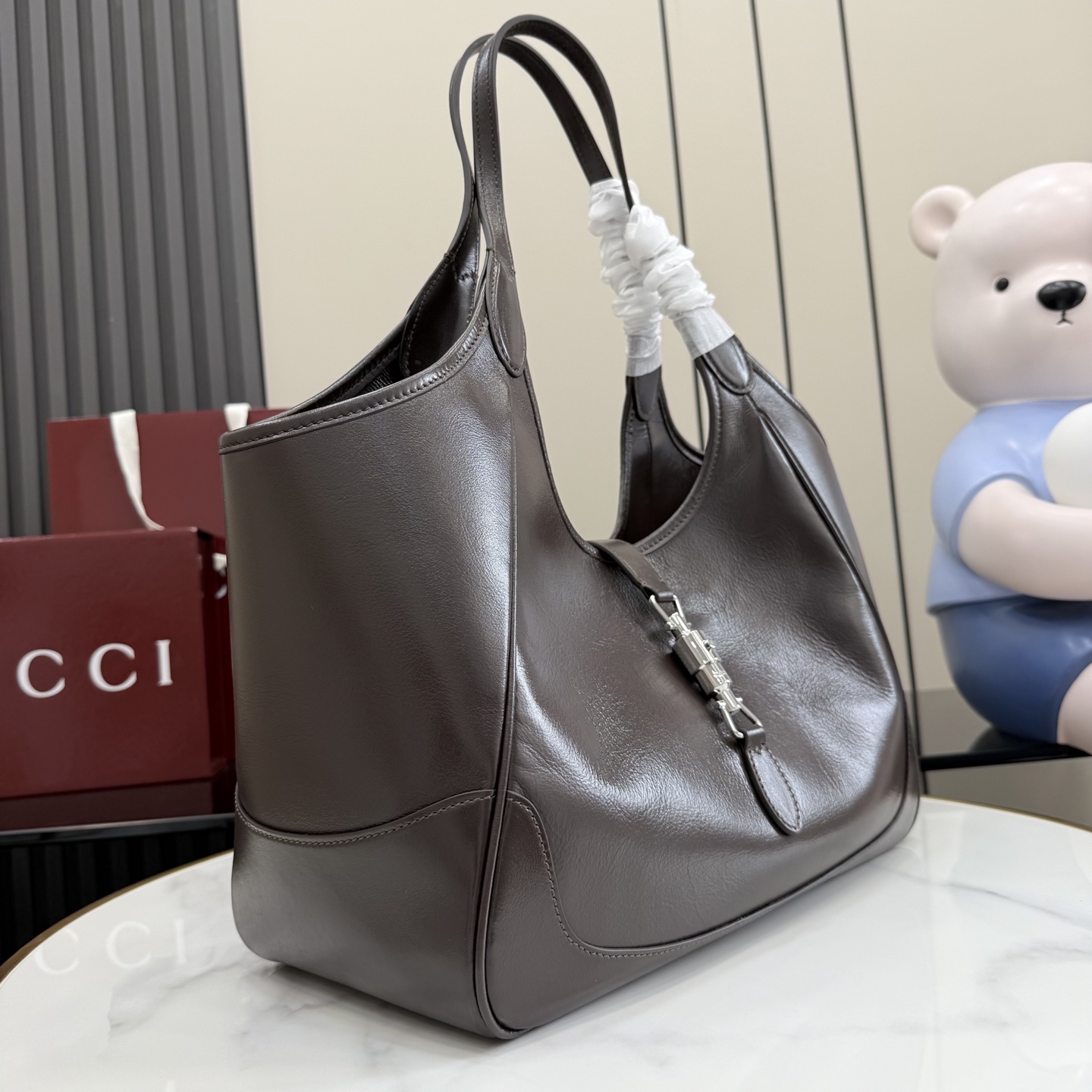 구찌(Gucci) 마켓 인스파이어드 브라운 레더 토트백 가방 라지