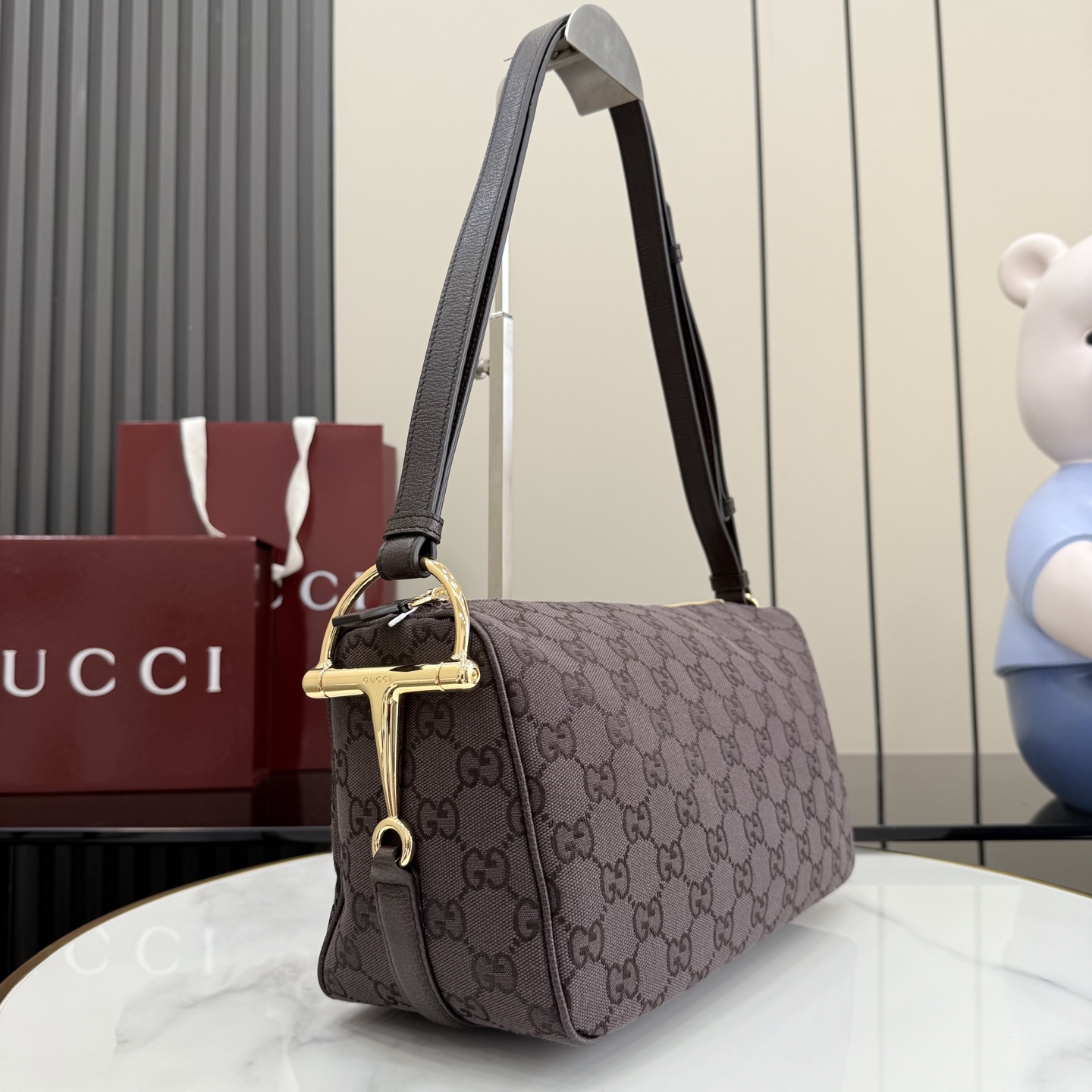 구찌(Gucci) 하프 홀스빗(Half Horsebit) GG 숄더백 가방