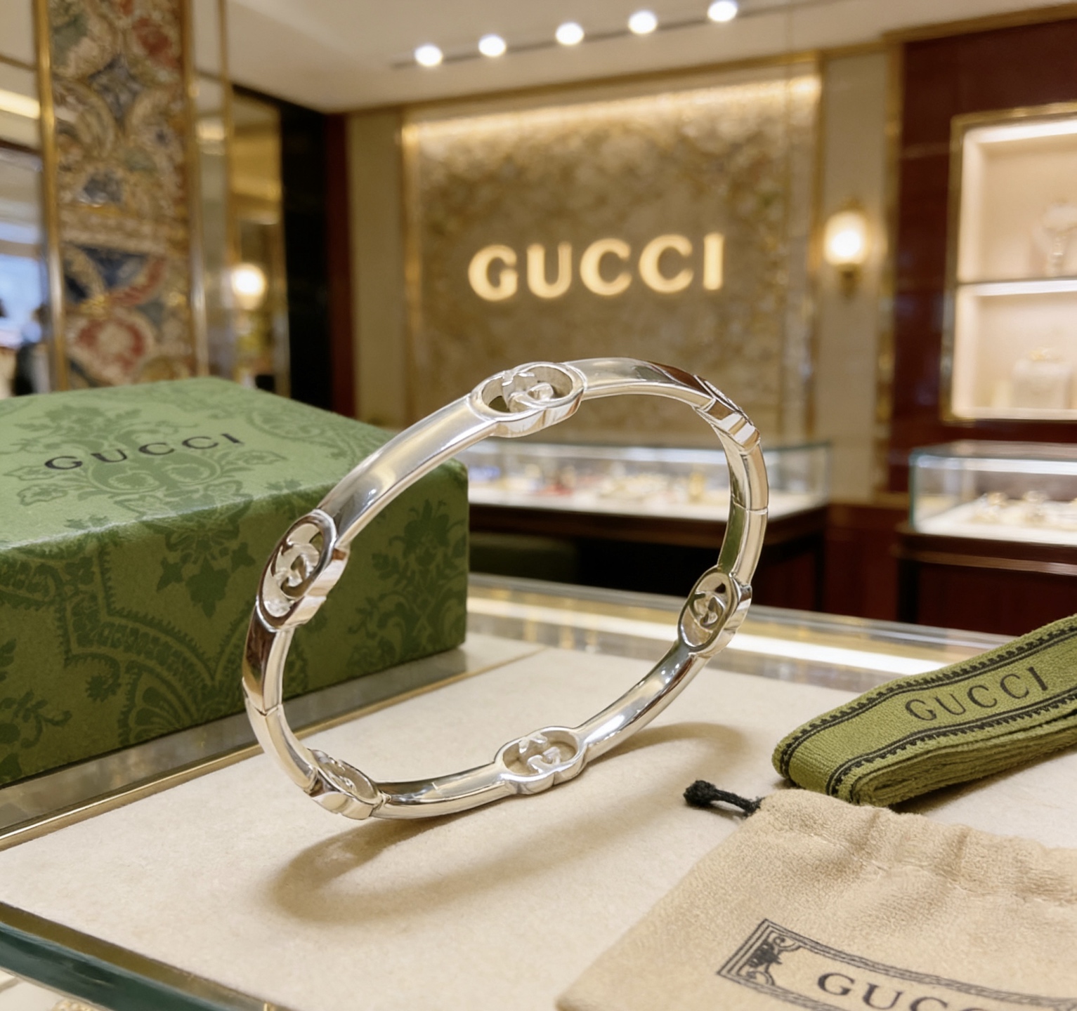 구찌(GUCCI) 더블 G 뱅글 팔찌 악세사리