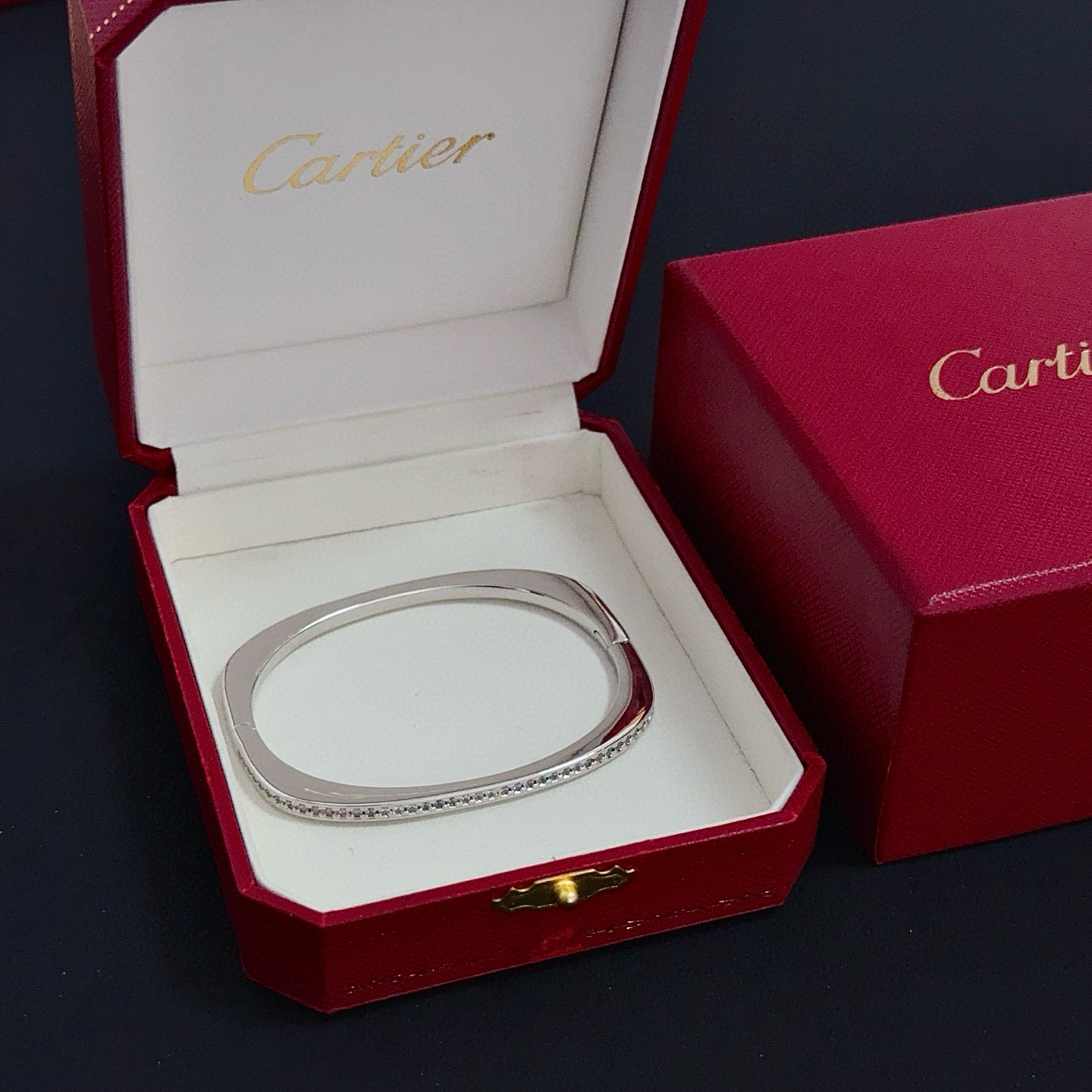 까르띠에(Cartier) 다이아 세팅 메탈 팔찌 악세사리