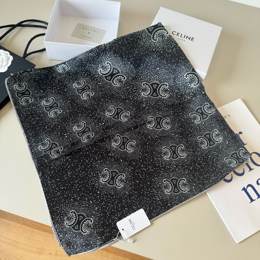 셀린느(CELINE) 트리옹프 실크 스카프 목도리 스카프
