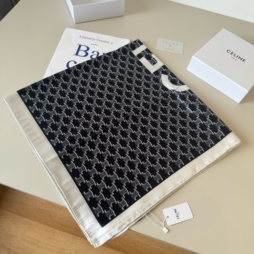 셀린느(CELINE) 모노그램 실크 스카프 목도리 스카프