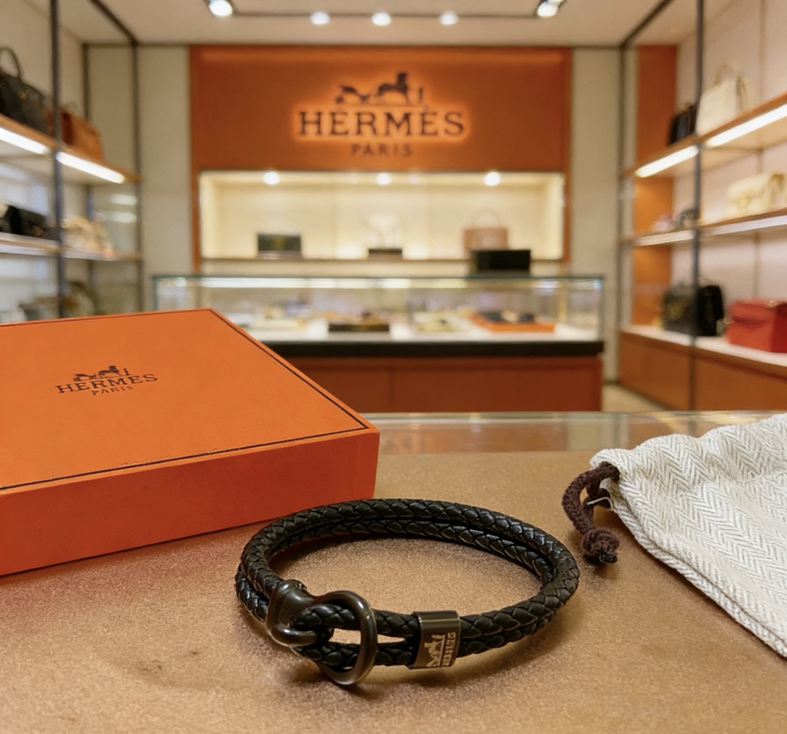 에르메스(HERMES) 가죽 브레이슬릿 팔찌 악세사리