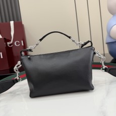 구찌(Gucci) 브레라(Brera) 블랙 그레인 레더 핸드백 가방 미디엄
