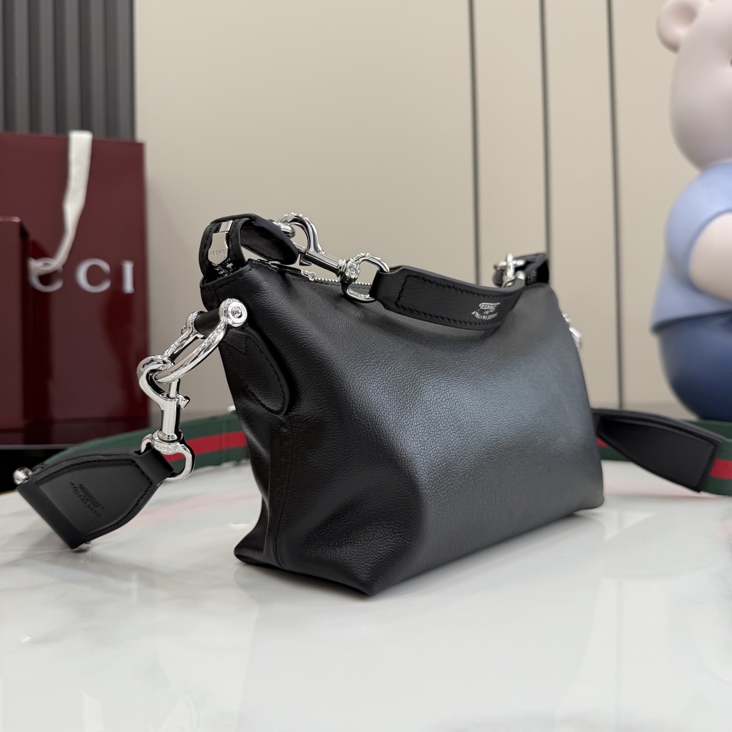 구찌(Gucci) 브레라(Brera) 블랙 그레인 레더 핸드백 가방 미디엄