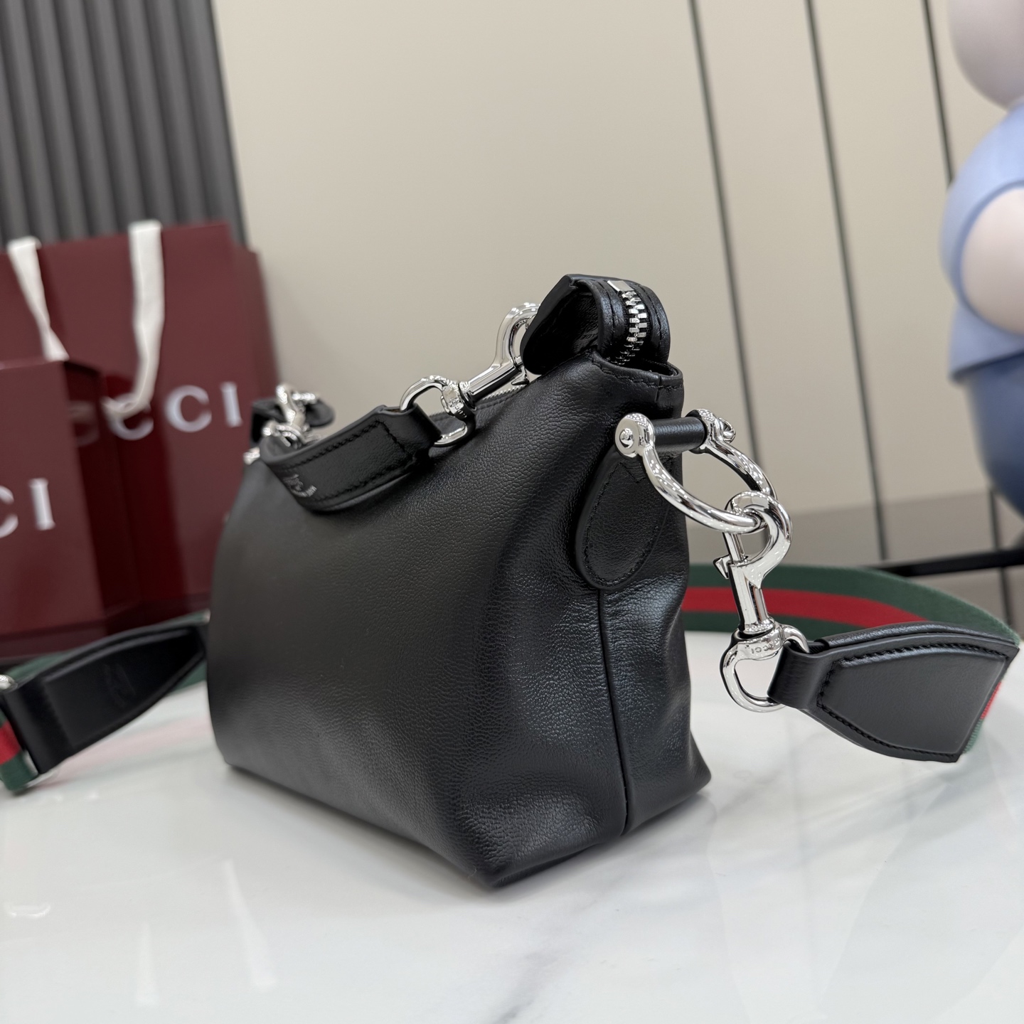 구찌(Gucci) 브레라(Brera) 블랙 그레인 레더 핸드백 가방 미디엄