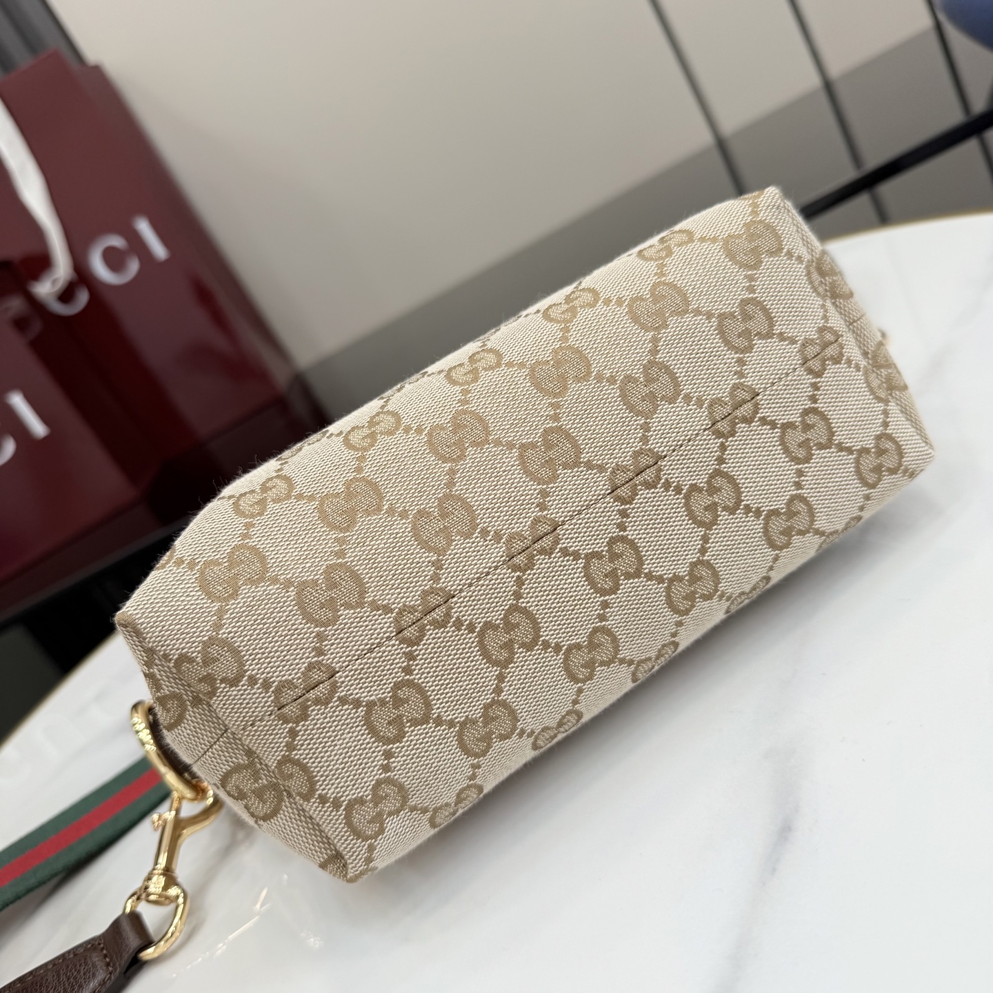 구찌(Gucci) 브레라(Brera) 블랙 그레인 레더 핸드백 가방 미디엄