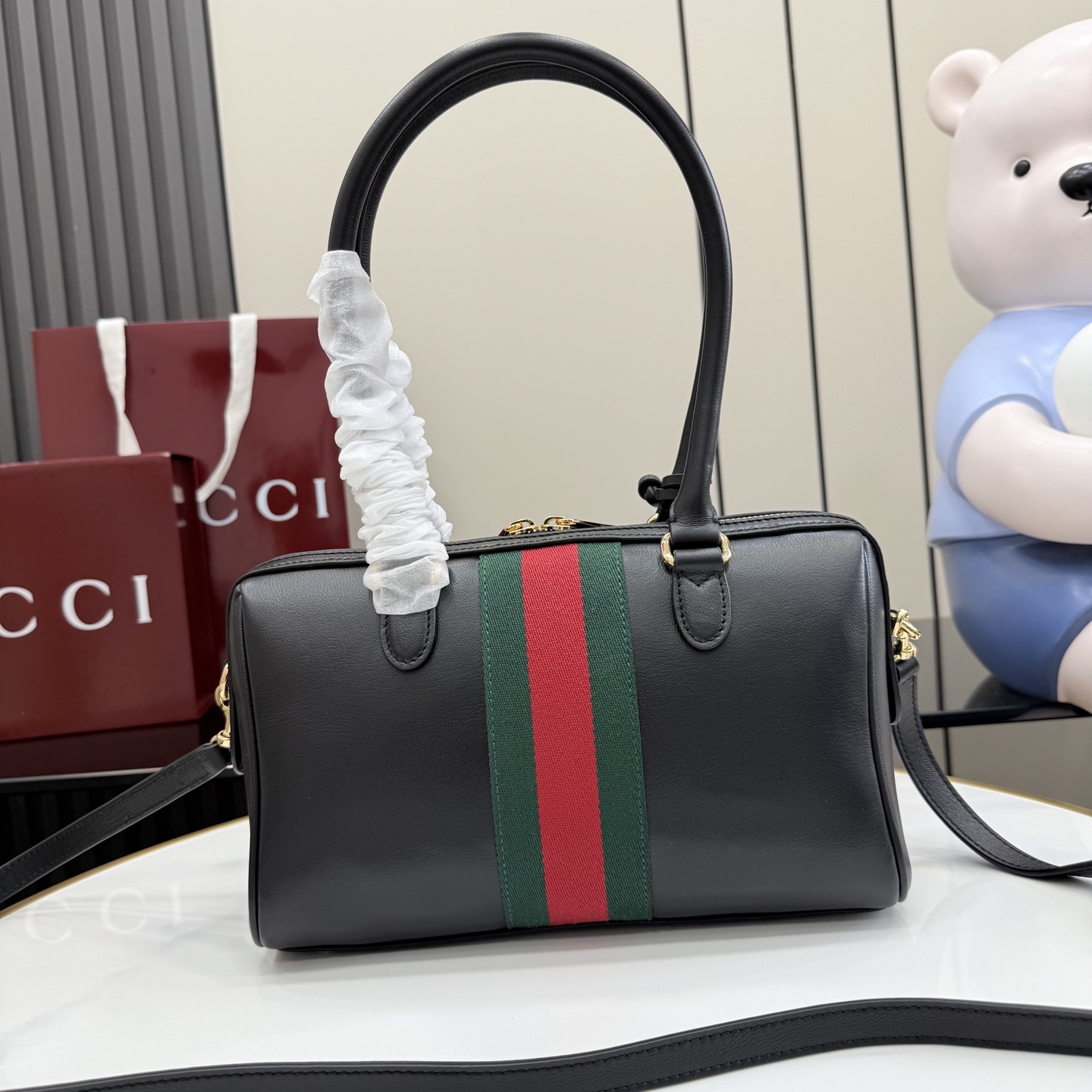 구찌(Gucci) 보르세토(Borsetto) 블랙 레더 핸드백 가방
