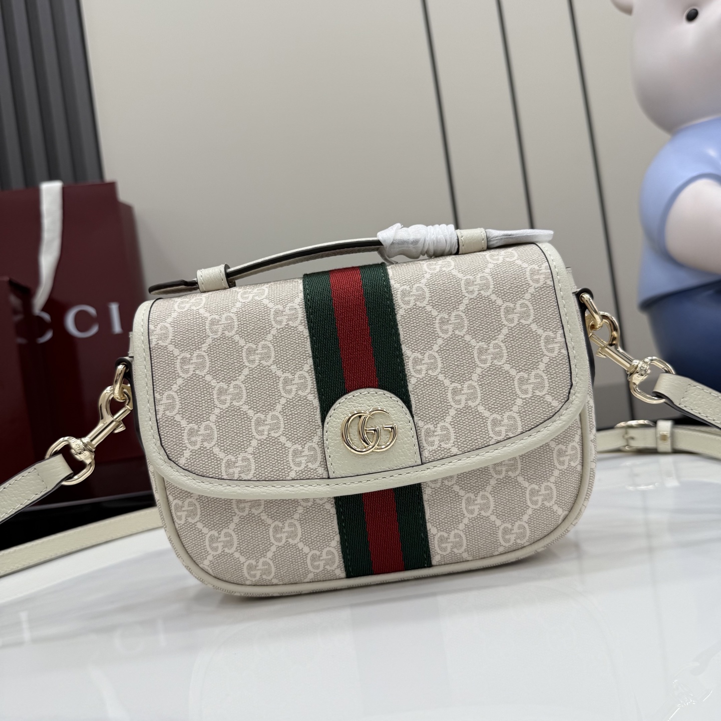 구찌(Gucci) 오피디아(Ophidia) 베이지 & 화이트 GG 핸드백 가방 미니