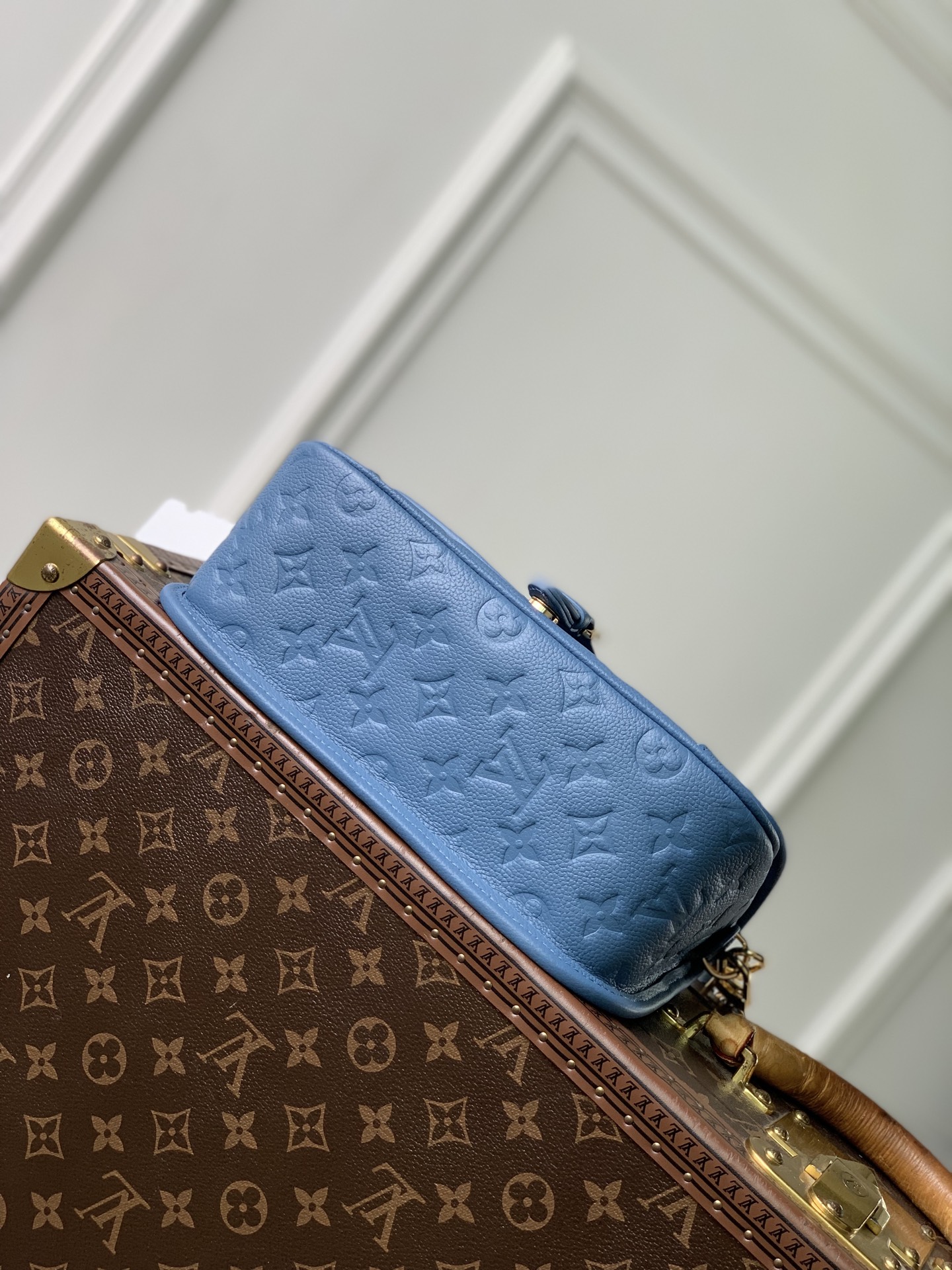 루이비통(Louis Vuitton) LV 다이앤(Diane) - 모노그램 앙프렝뜨 블루 가방