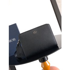 디올(Dior) CD 아이콘 A5 트라이앵글 클러치백 가방 - 블랙