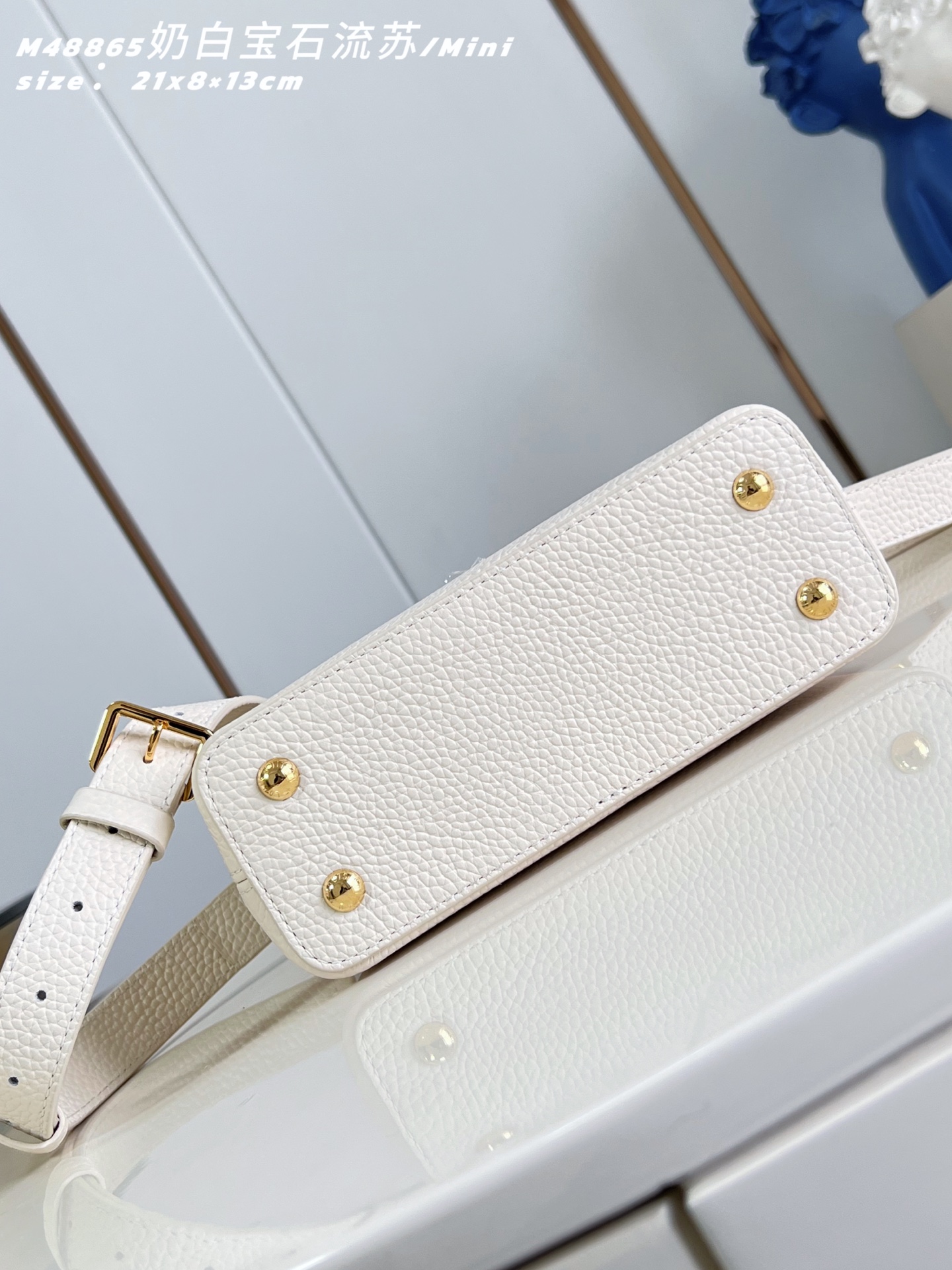 루이비통(Louis Vuitton) LV 카퓌신(Capucines) 숄더백 토트백 가방 미니