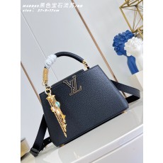 루이비통(Louis Vuitton) LV 카퓌신 BB 토트백 숄더백 가방 - 블랙