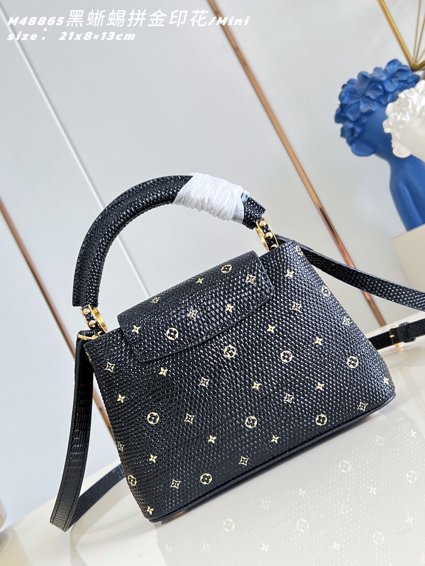 루이비통(Louis Vuitton) LV Capucines nano 카퓌신 나노 가방