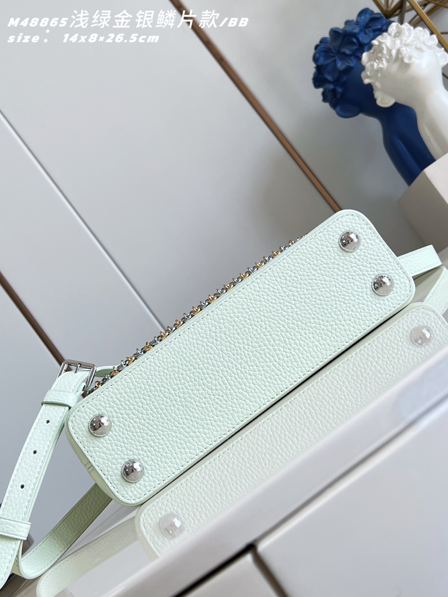 루이비통(Louis Vuitton) LV Capucines 카퓌신 이스트-웨스트(East-West) BB 가방