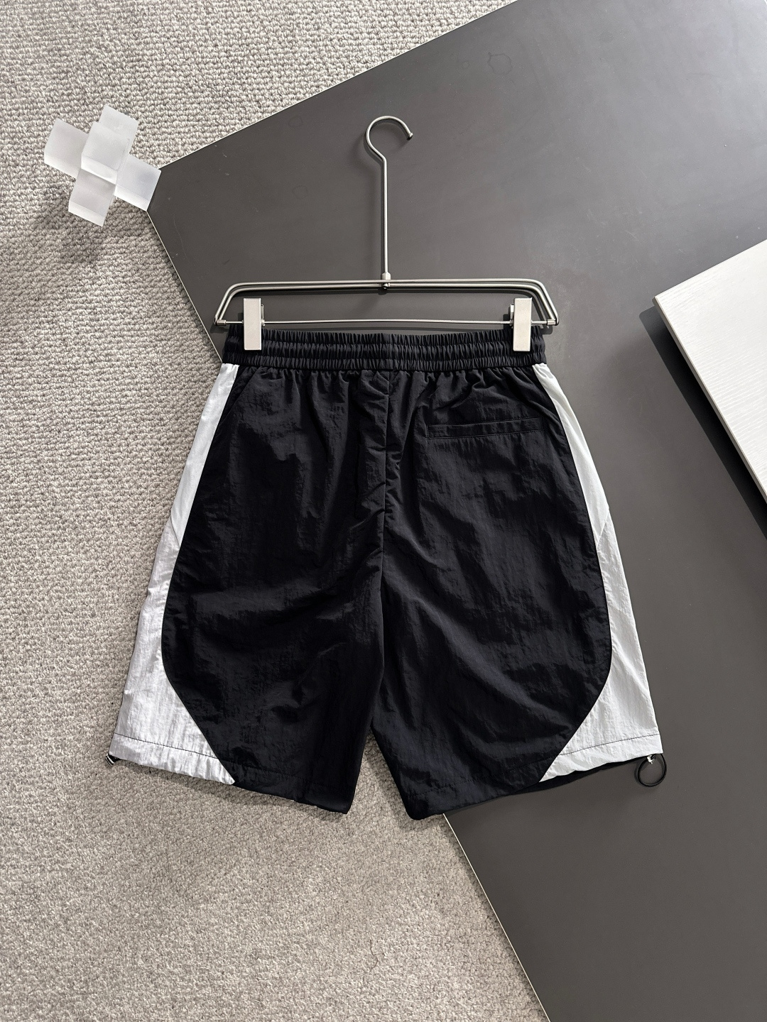 발렌시아가(BALENCIAGA) 자카드 패턴 쇼츠 팬츠 의류