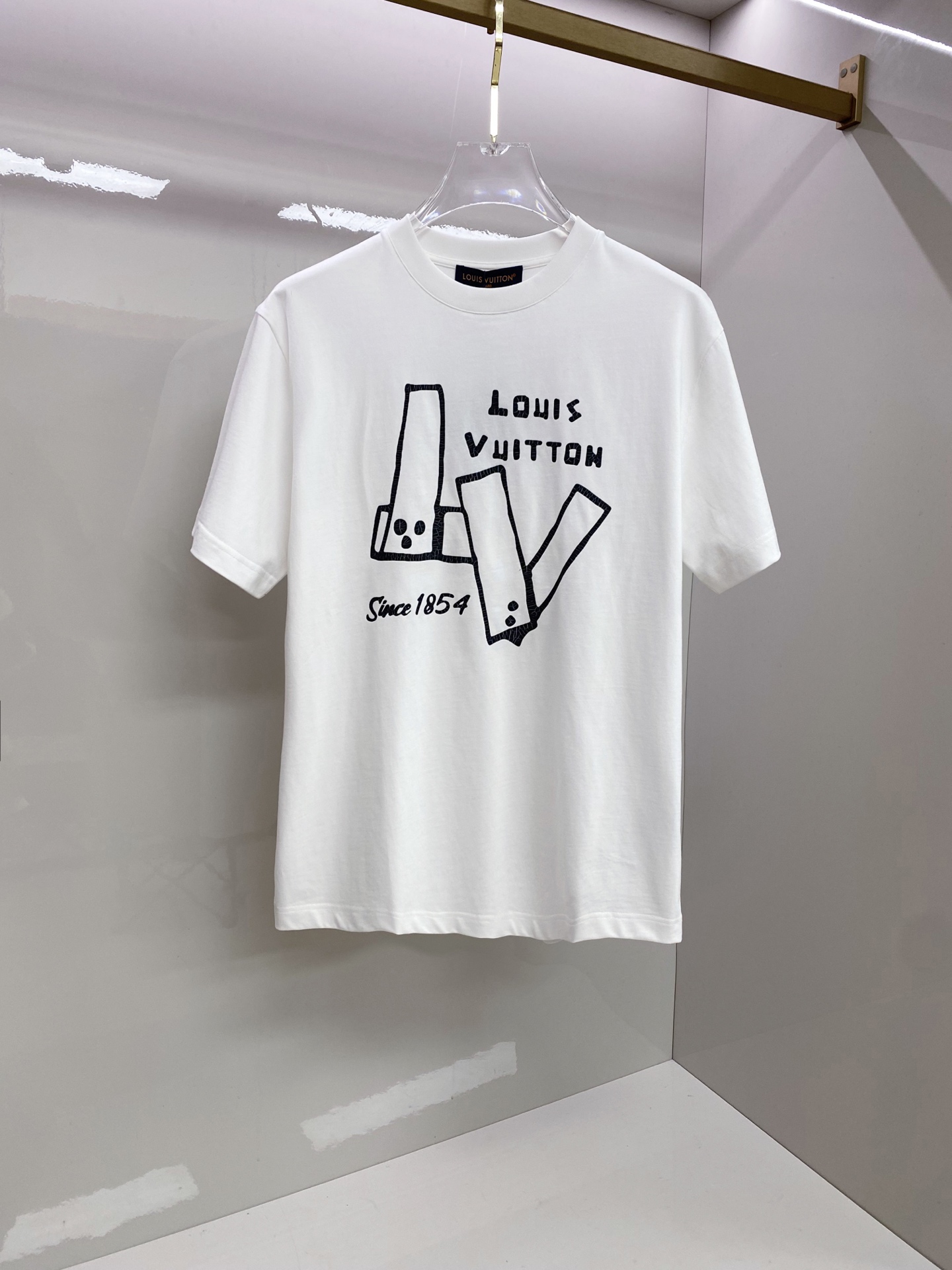 루이비통(LV) 로고 포인트 반팔 티셔츠 의류