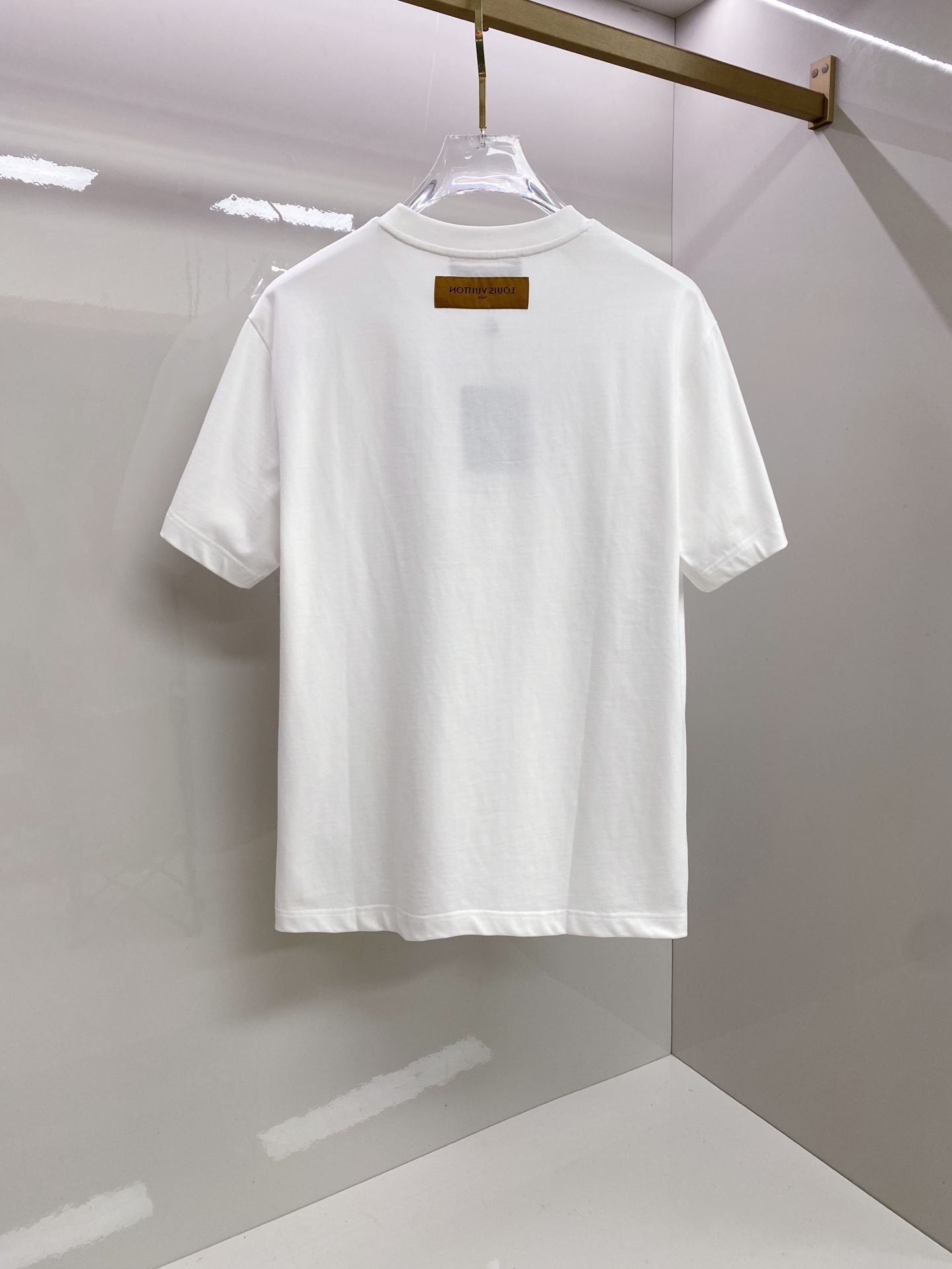 루이비통(LV) 로고 포인트 반팔 티셔츠 의류