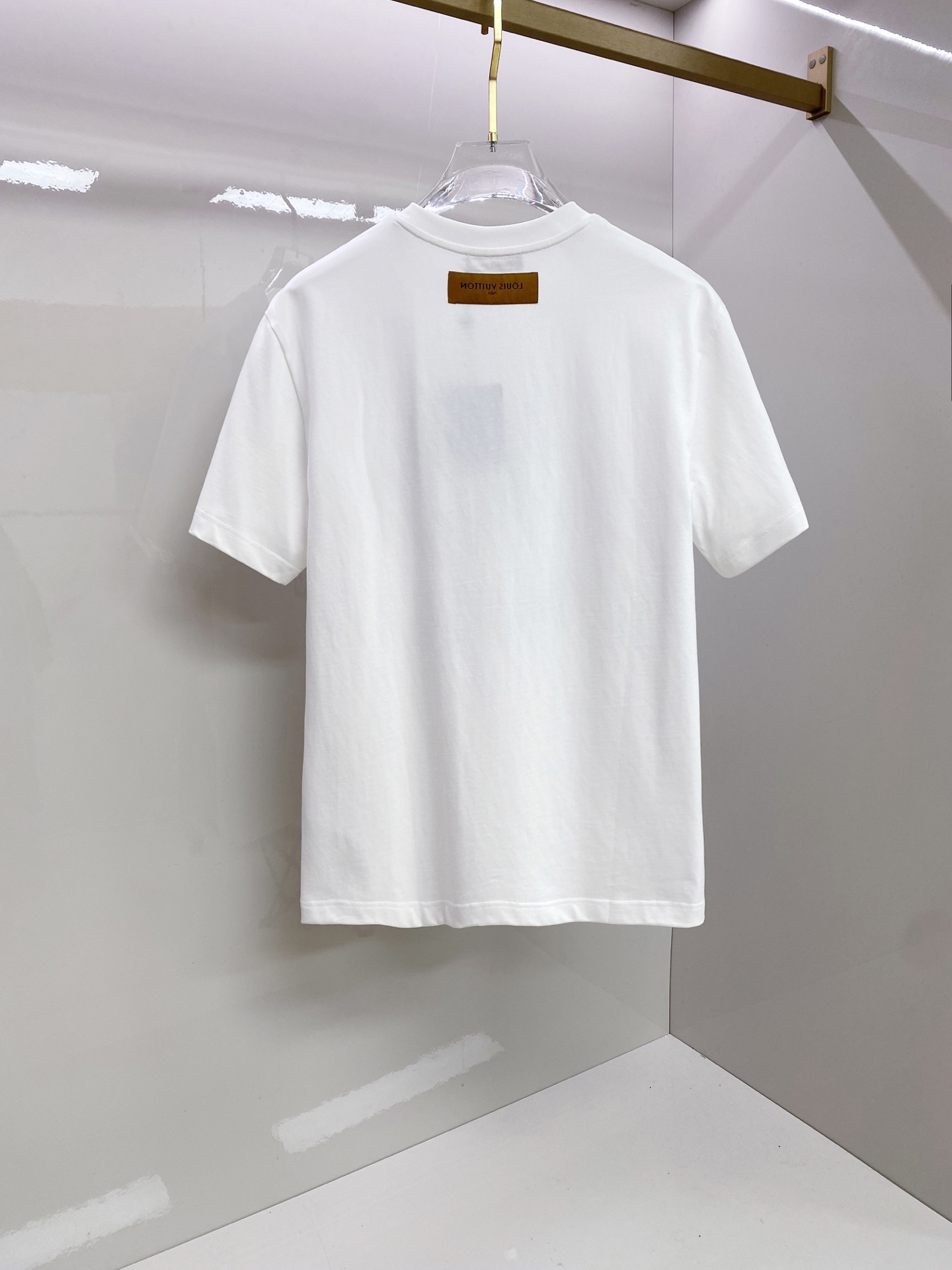 루이비통(LV) 프론트 로고 반팔 티셔츠 의류