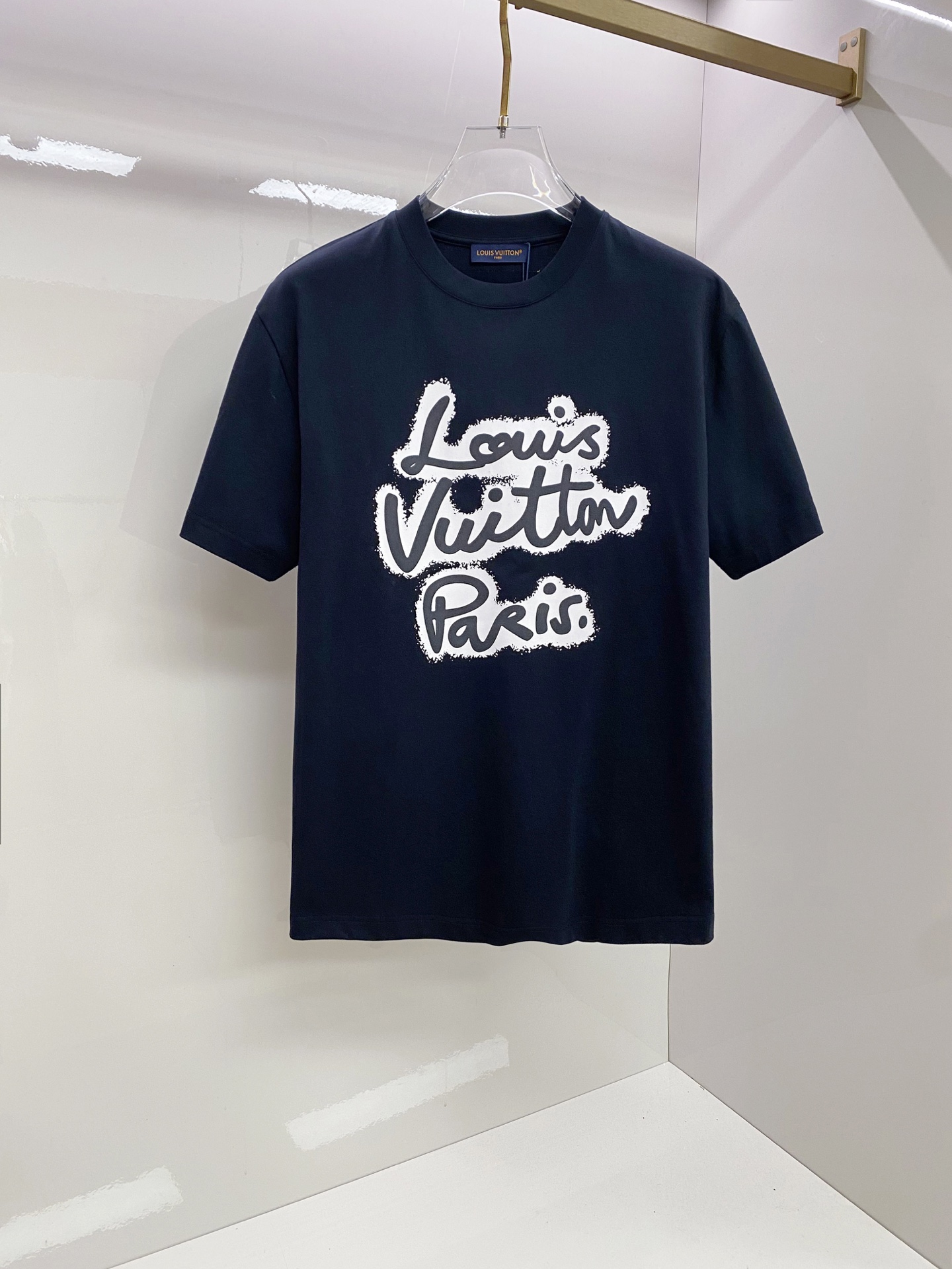 루이비통(LV) 프론트 로고 반팔 티셔츠 의류