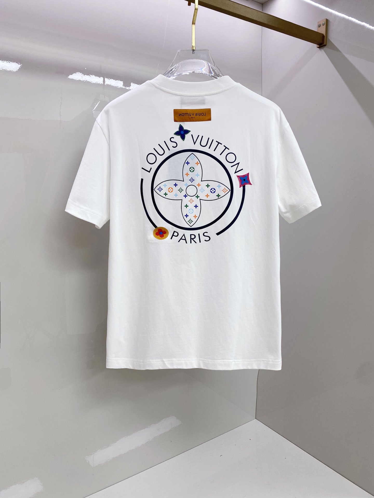 루이비통(LV) 프리미엄 로고 반팔 티셔츠 의류