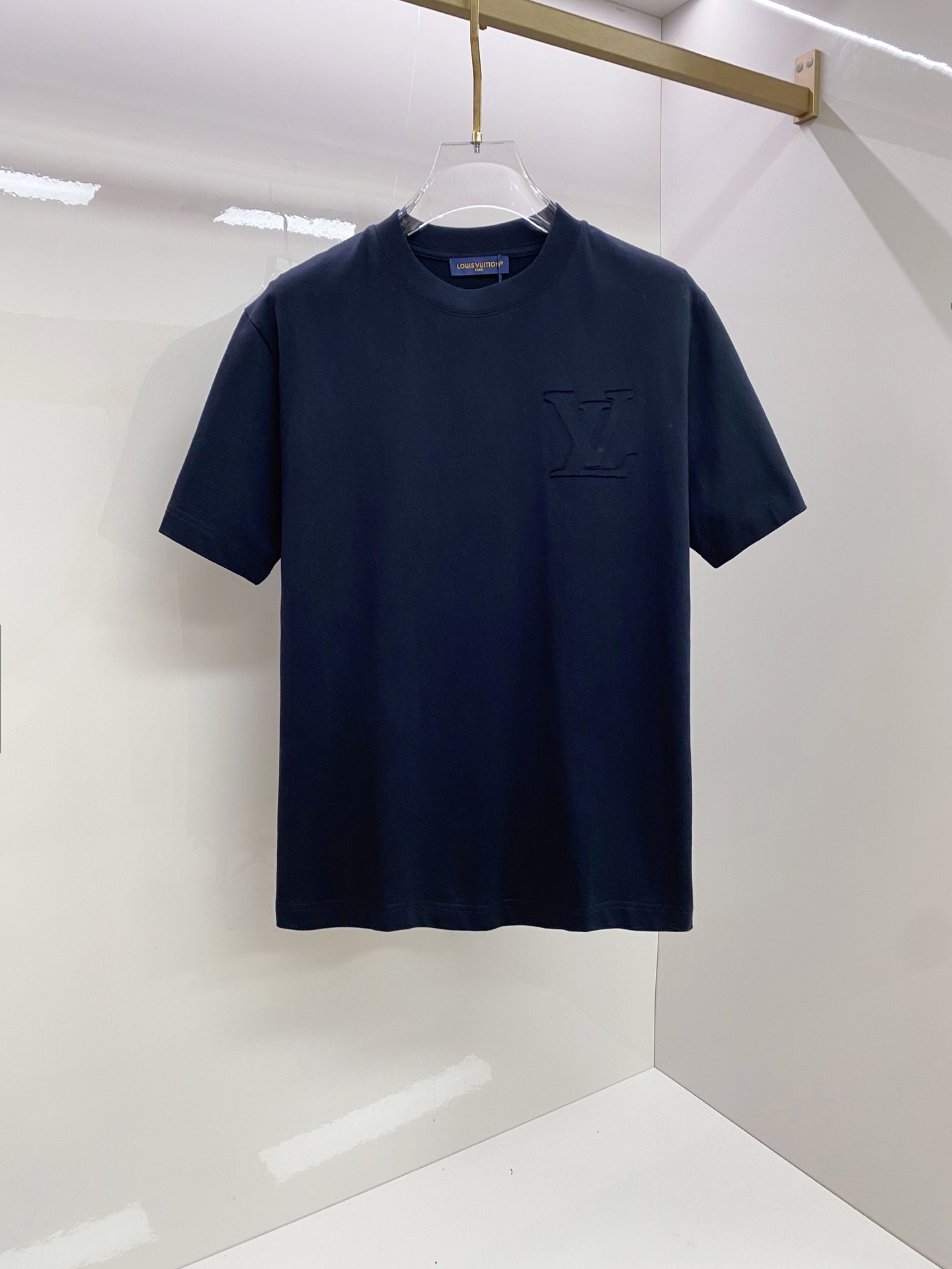 루이비통(LV) 클래식 로고 반팔 티셔츠 의류