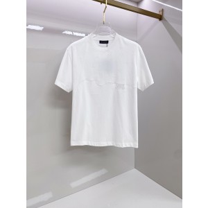 루이비통(LV) 모던 로고 반팔 티셔츠 의류