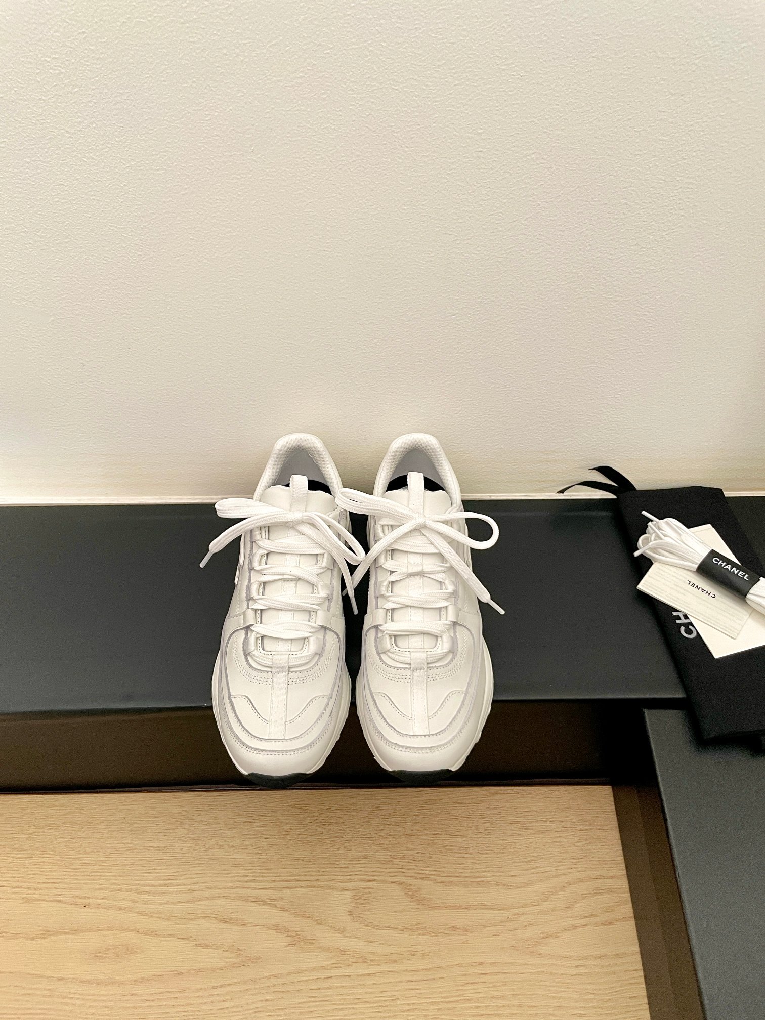 샤넬(CHANEL) 레트로 러닝 스니커즈 신발
