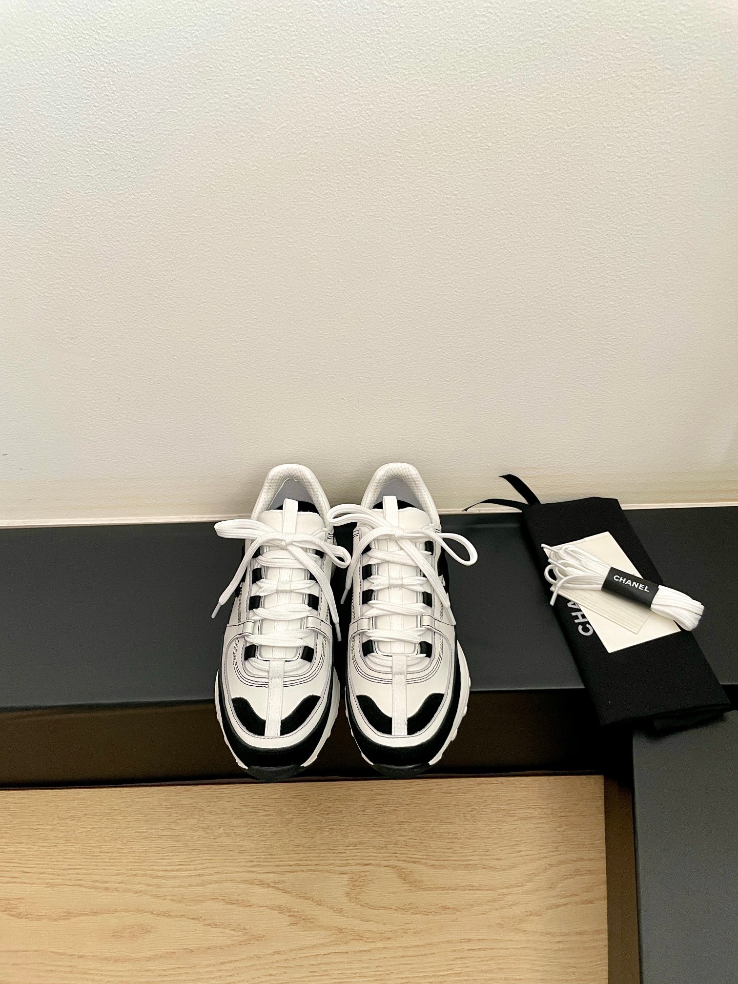 샤넬(CHANEL) 레트로 러닝 스니커즈 신발