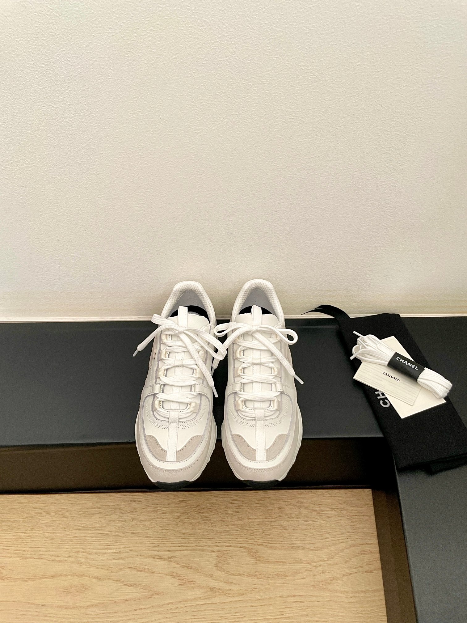 샤넬(CHANEL) 레트로 러닝 스니커즈 신발