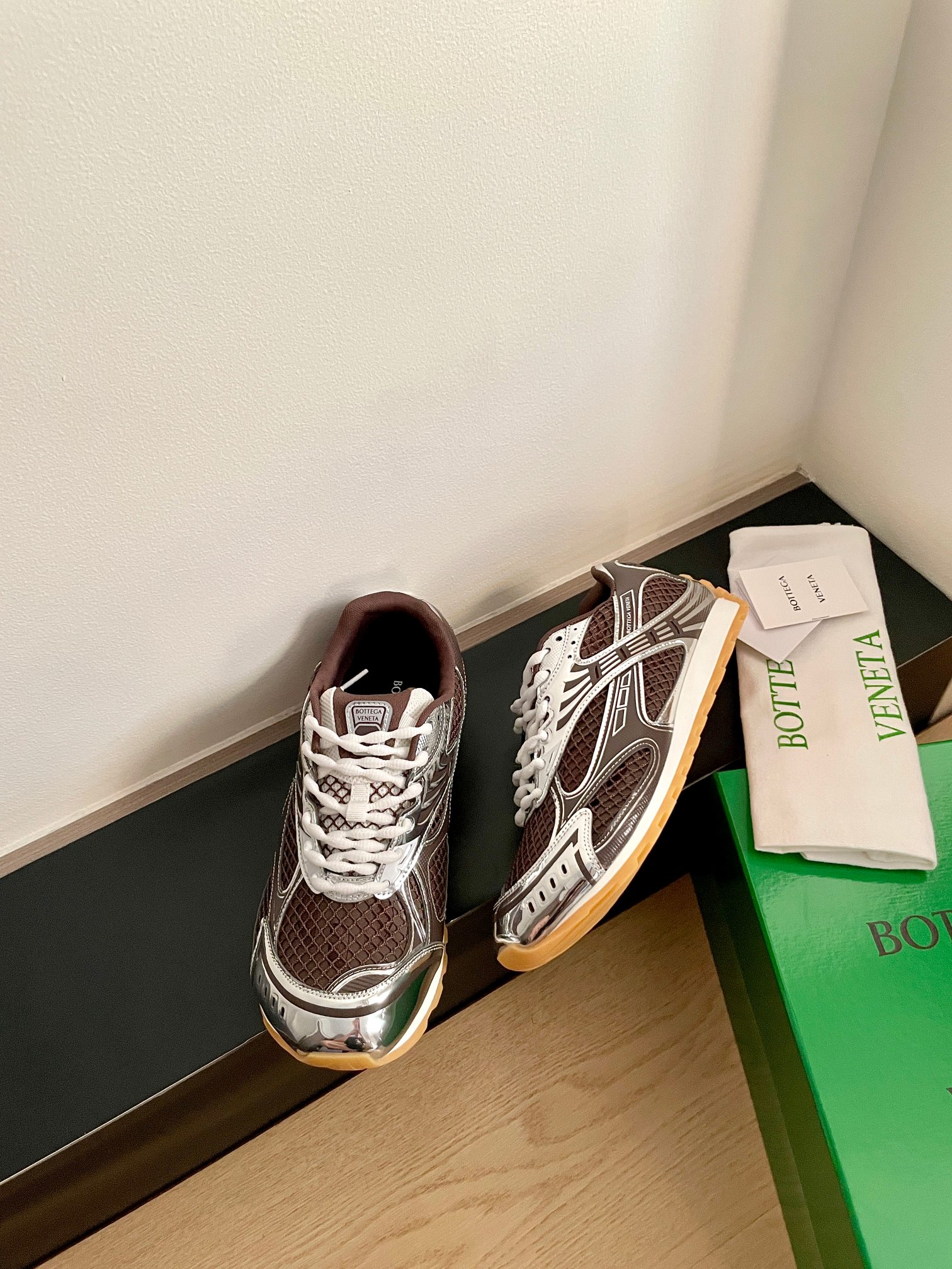 보테가베네타(BOTTEGA VENETA) 오르빗 스니커즈 신발