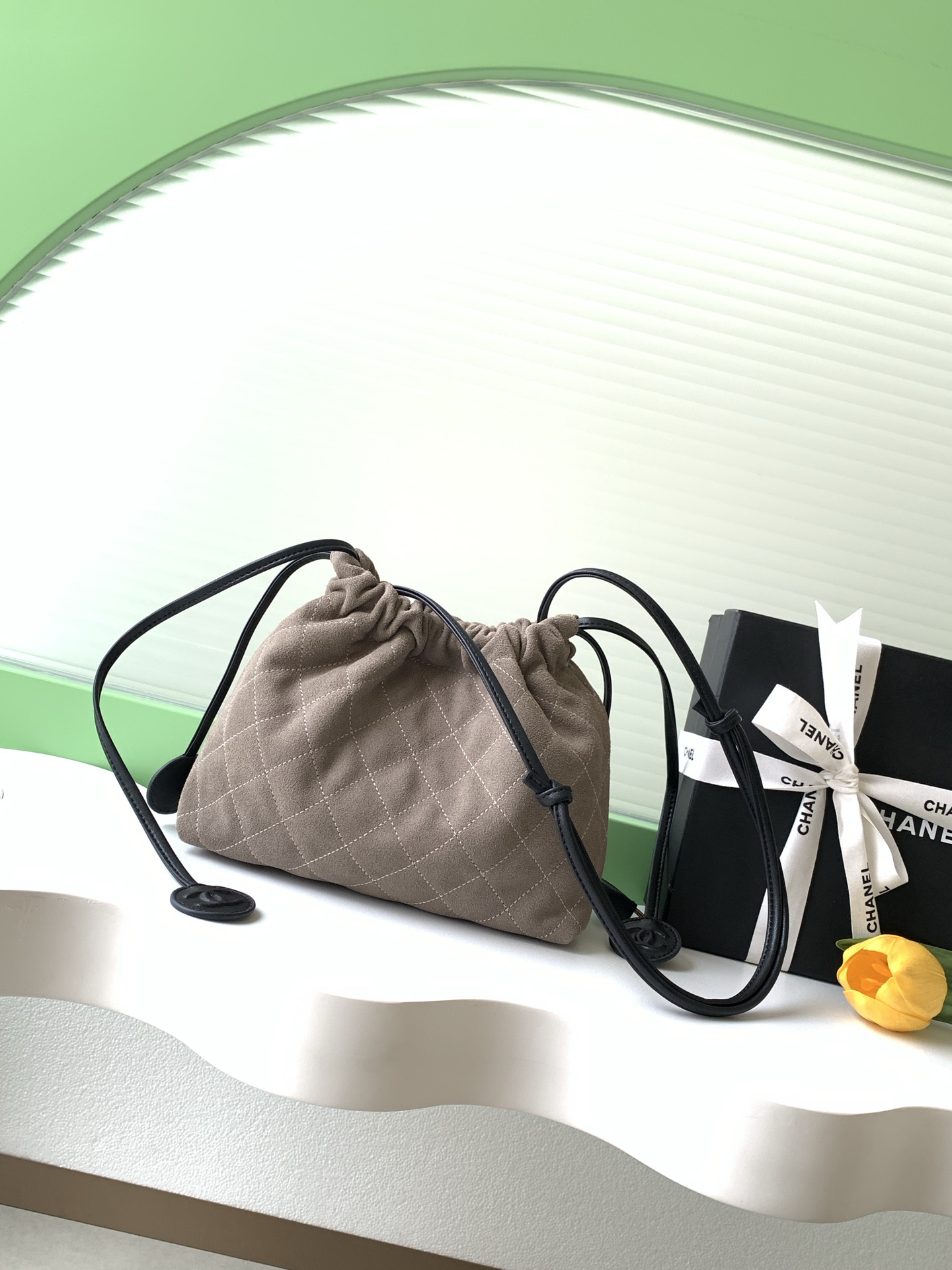 샤넬(Chanel) 럭키백(복주머니) 퀼팅 드로스트링 버킷백 가방