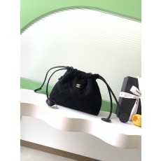 샤넬(Chanel) 럭키백(복주머니) 퀼팅 드로스트링 버킷백 가방 소프트 레더