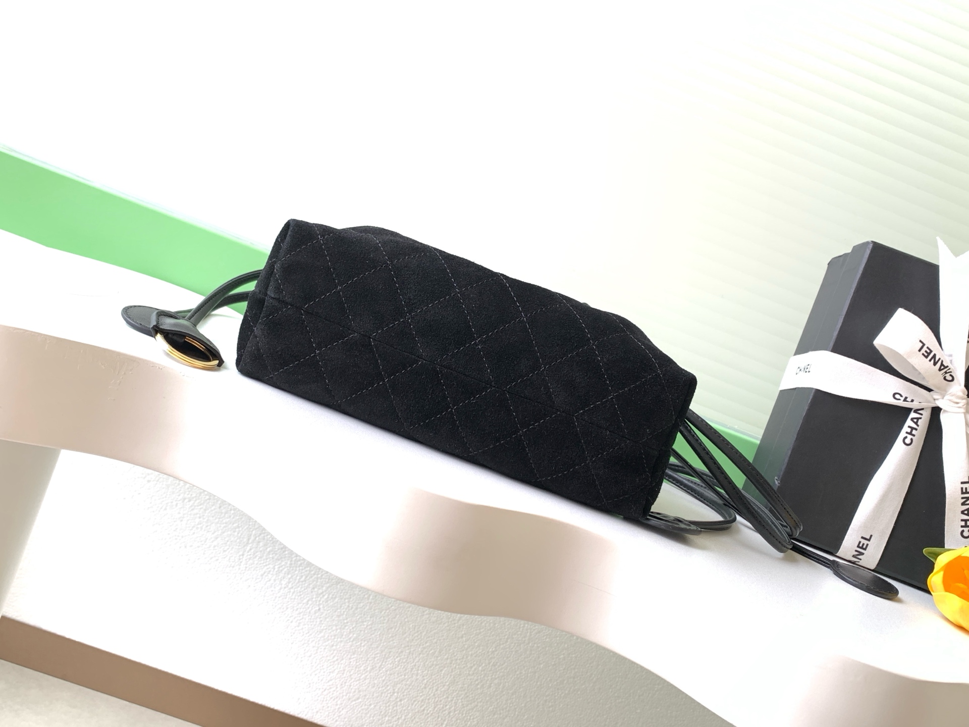 샤넬(Chanel) 럭키백(복주머니) 퀼팅 드로스트링 버킷백 가방 소프트 레더