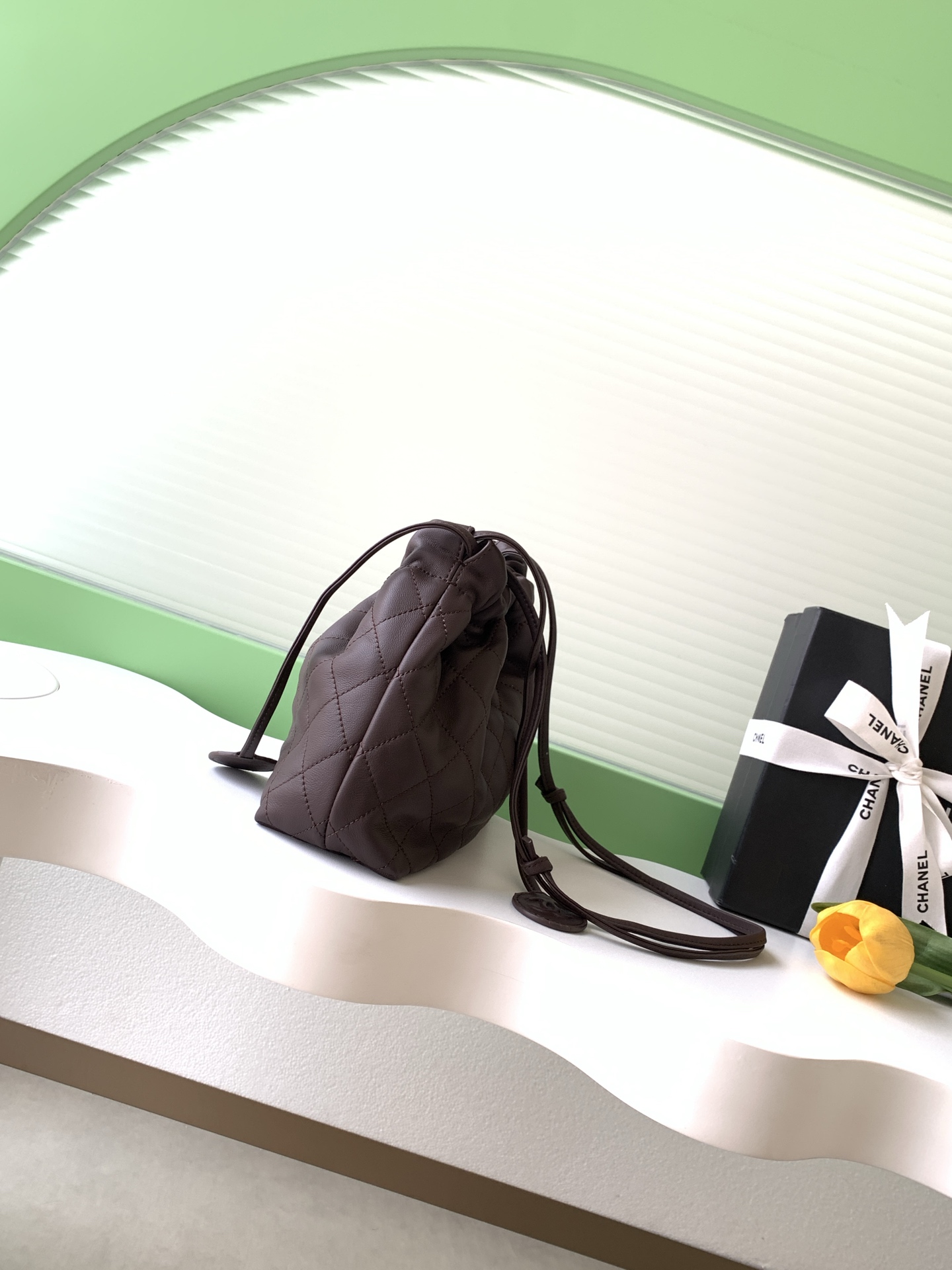 샤넬(Chanel) 럭키백(복주머니) 퀼팅 드로스트링 버킷백 가방 소프트 레더