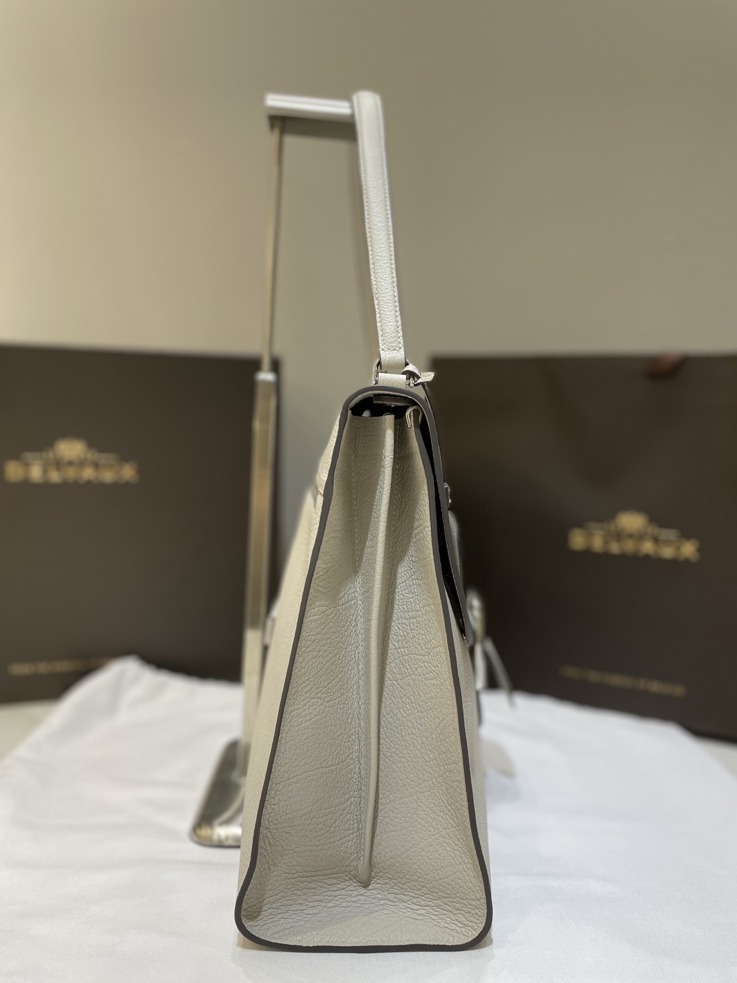 델보(Delvaux) 템포(Tempo) 숄더백 가방 라지 - 화이트