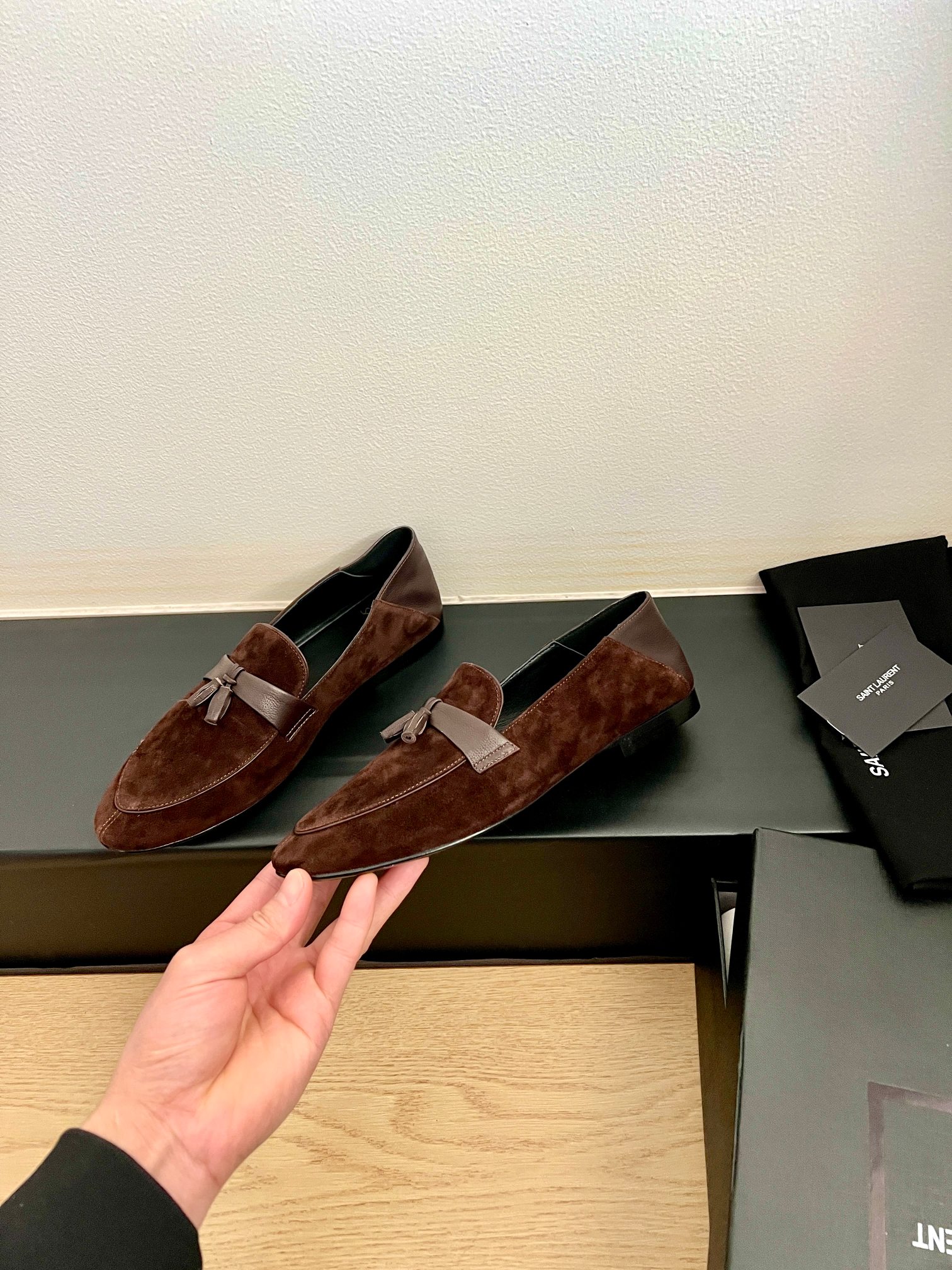 생로랑(SAINT LAURENT) 클래식 로퍼 신발