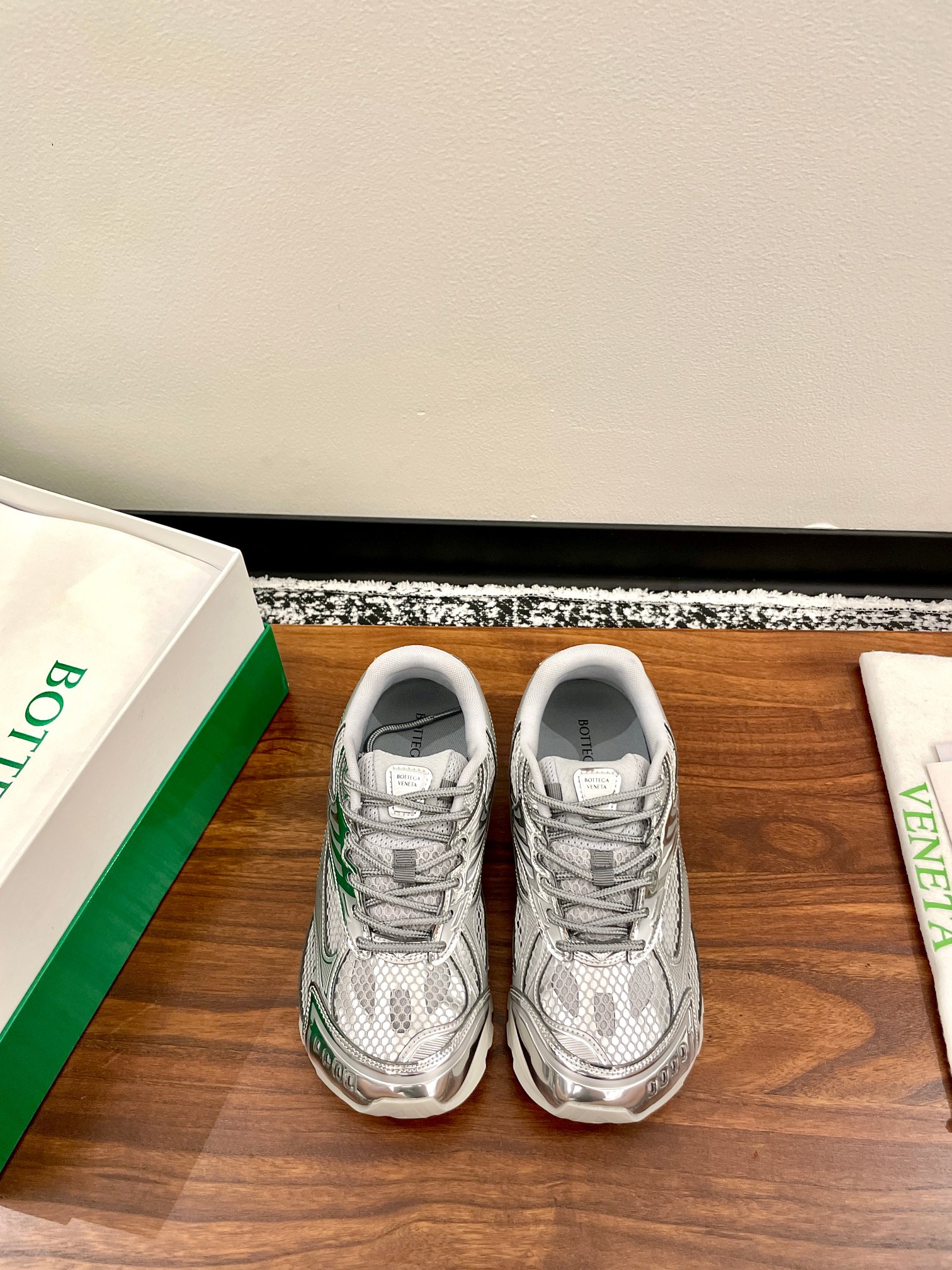 보테가베네타(BOTTEGA VENETA) 오르빗 스니커즈 신발
