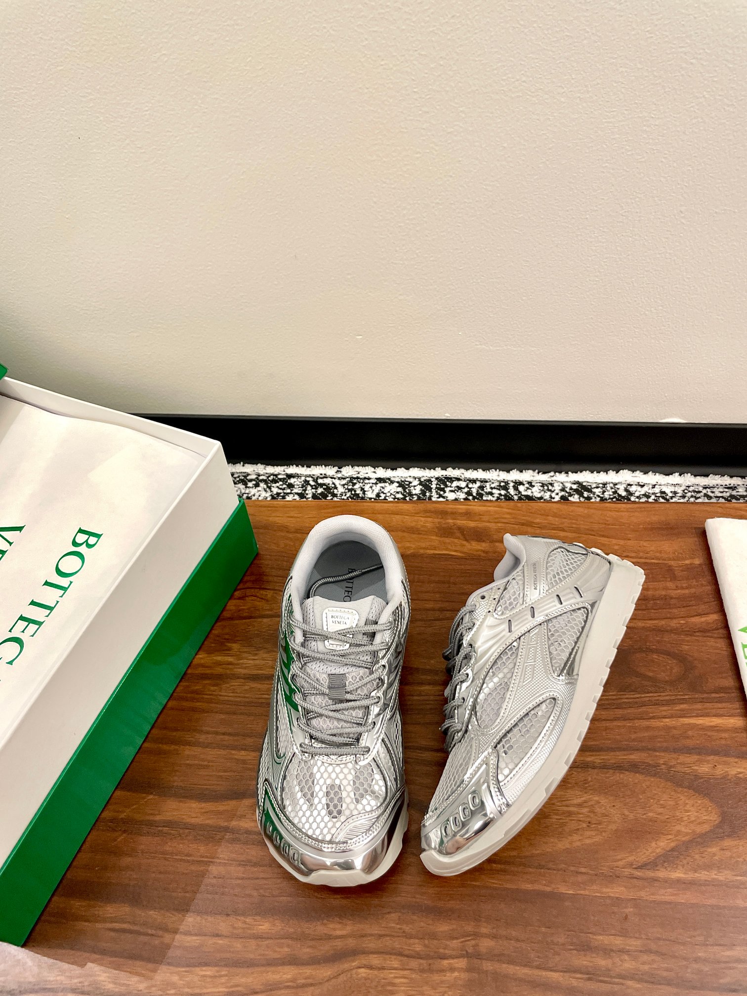 보테가베네타(BOTTEGA VENETA) 오르빗 스니커즈 신발